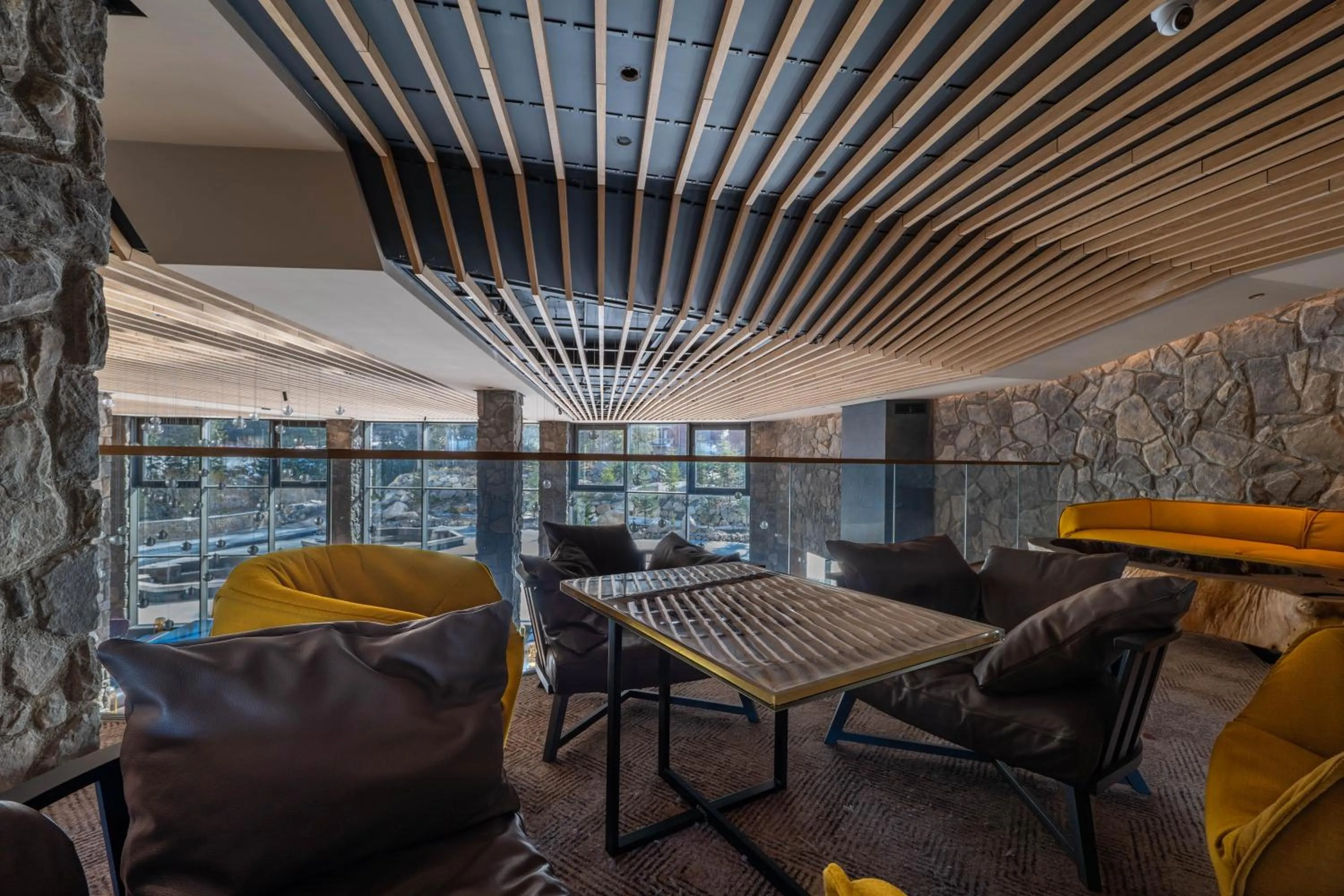 Seating area in Swissôtel Damian Jasna