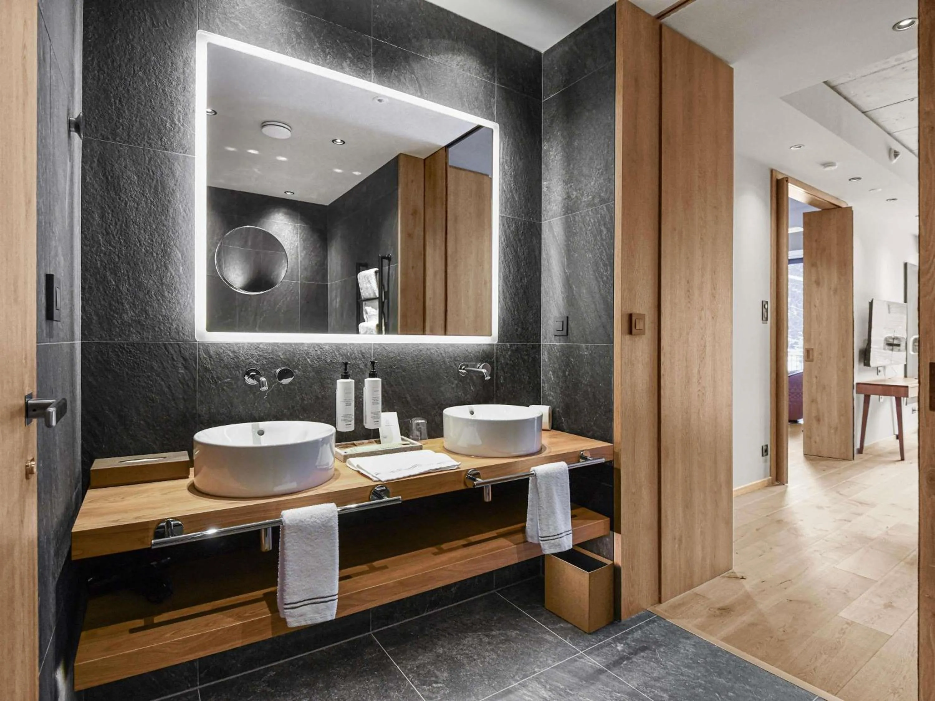 Bedroom in Swissôtel Damian Jasna