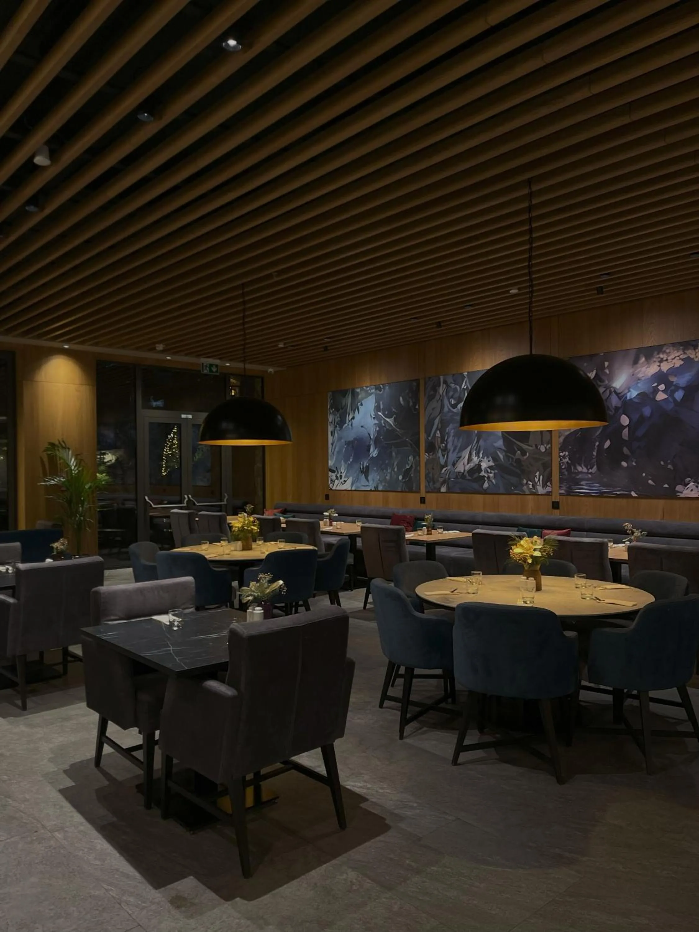 Restaurant/places to eat in Swissôtel Damian Jasna