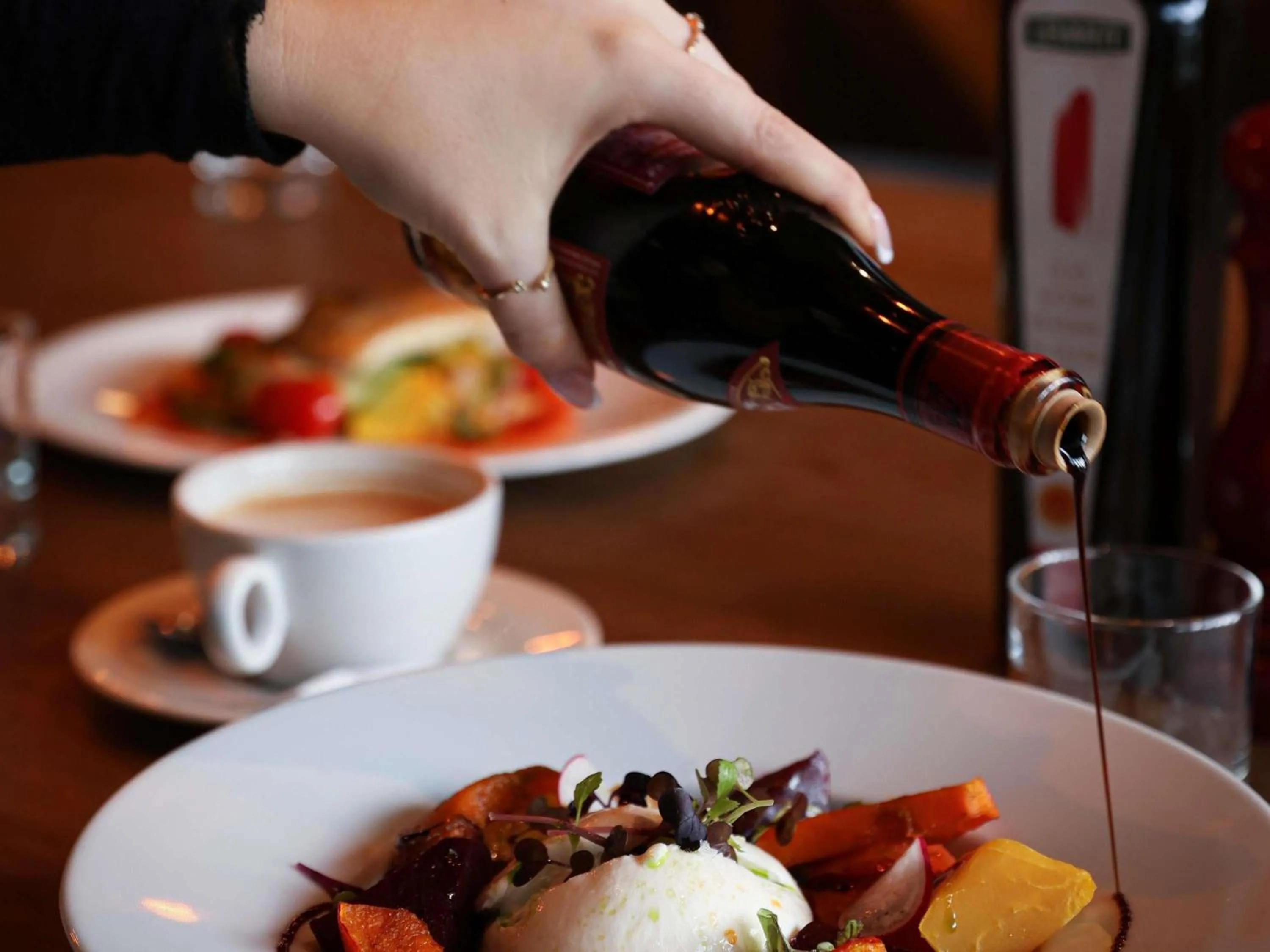 Property building in Swissôtel Damian Jasna