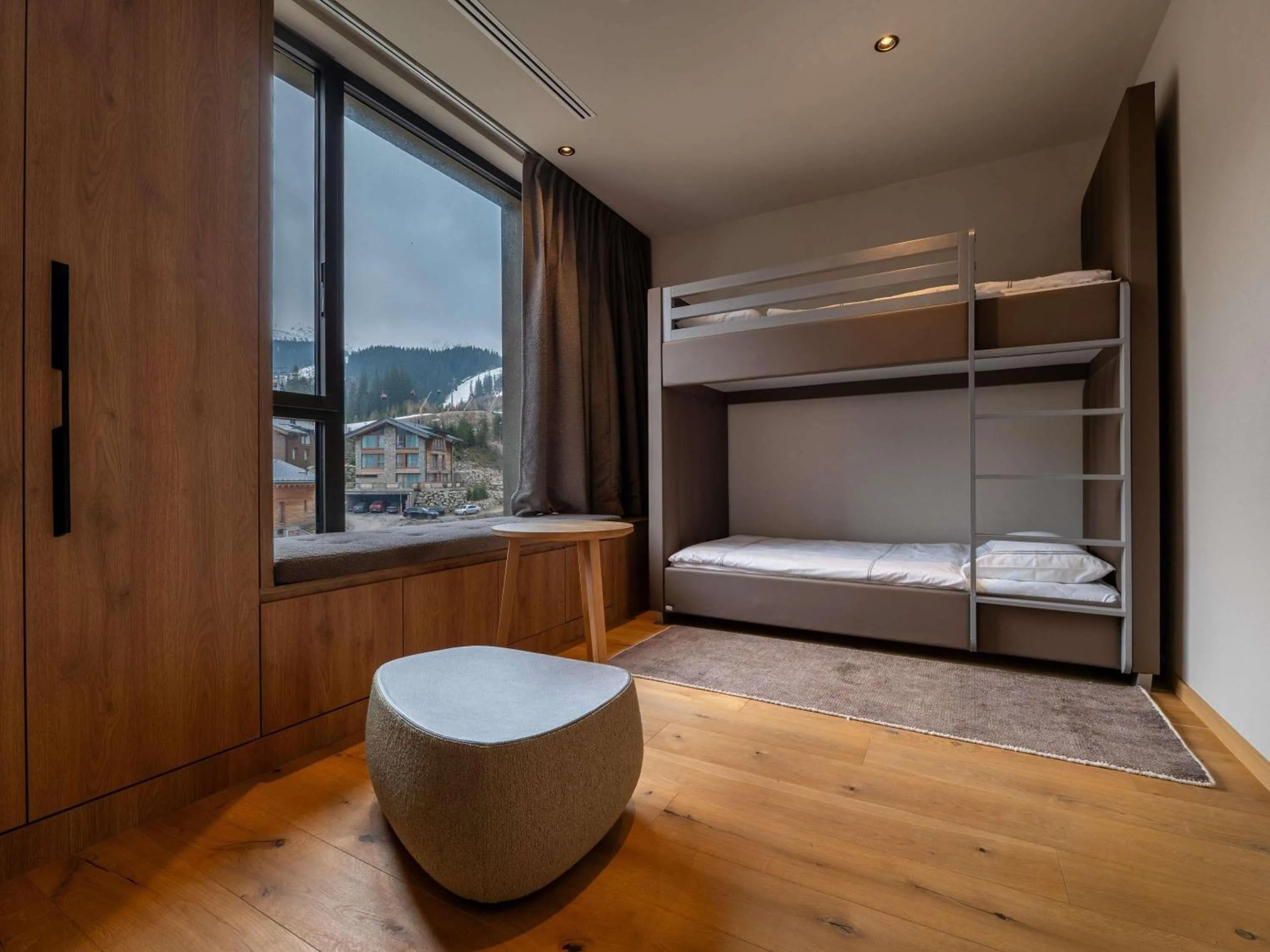 Bedroom, Bed in Swissôtel Damian Jasna