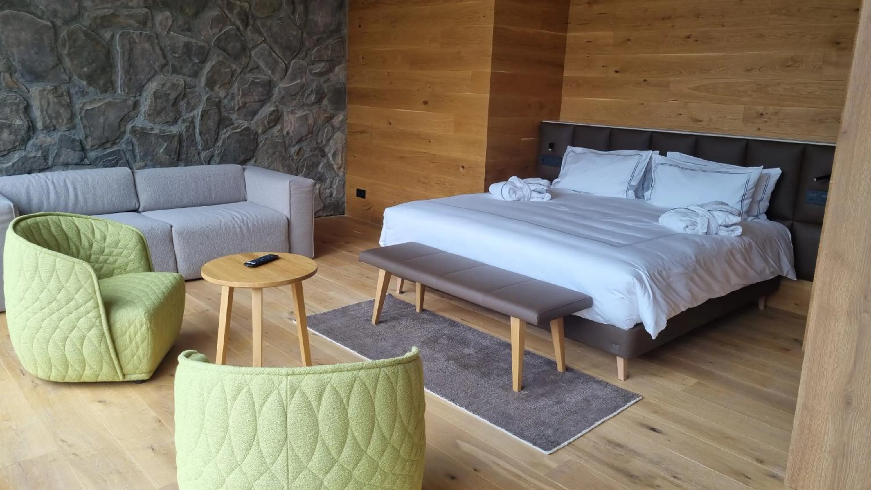 Bedroom, Bed in Swissôtel Damian Jasna