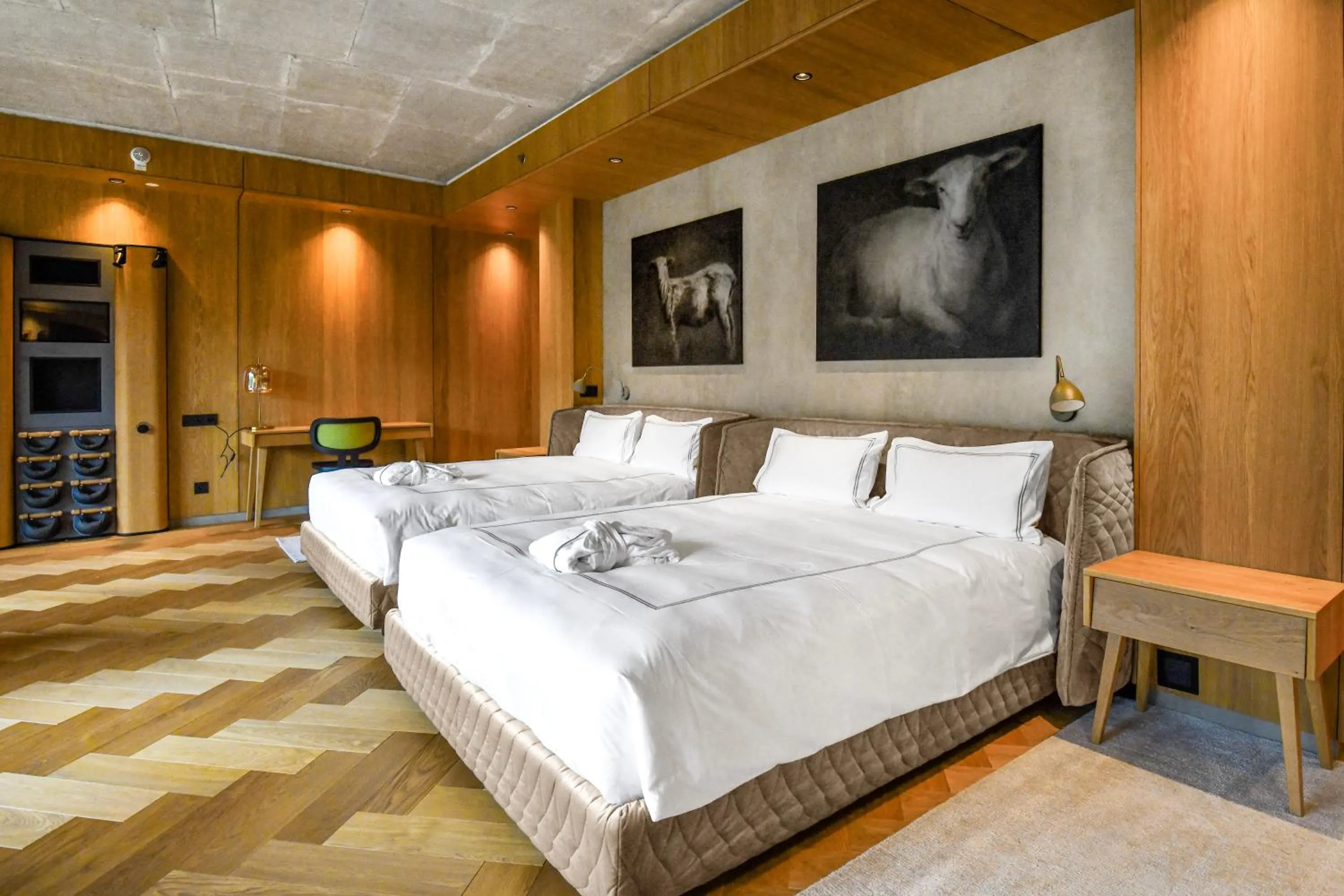 Bedroom, Bed in Swissôtel Damian Jasna