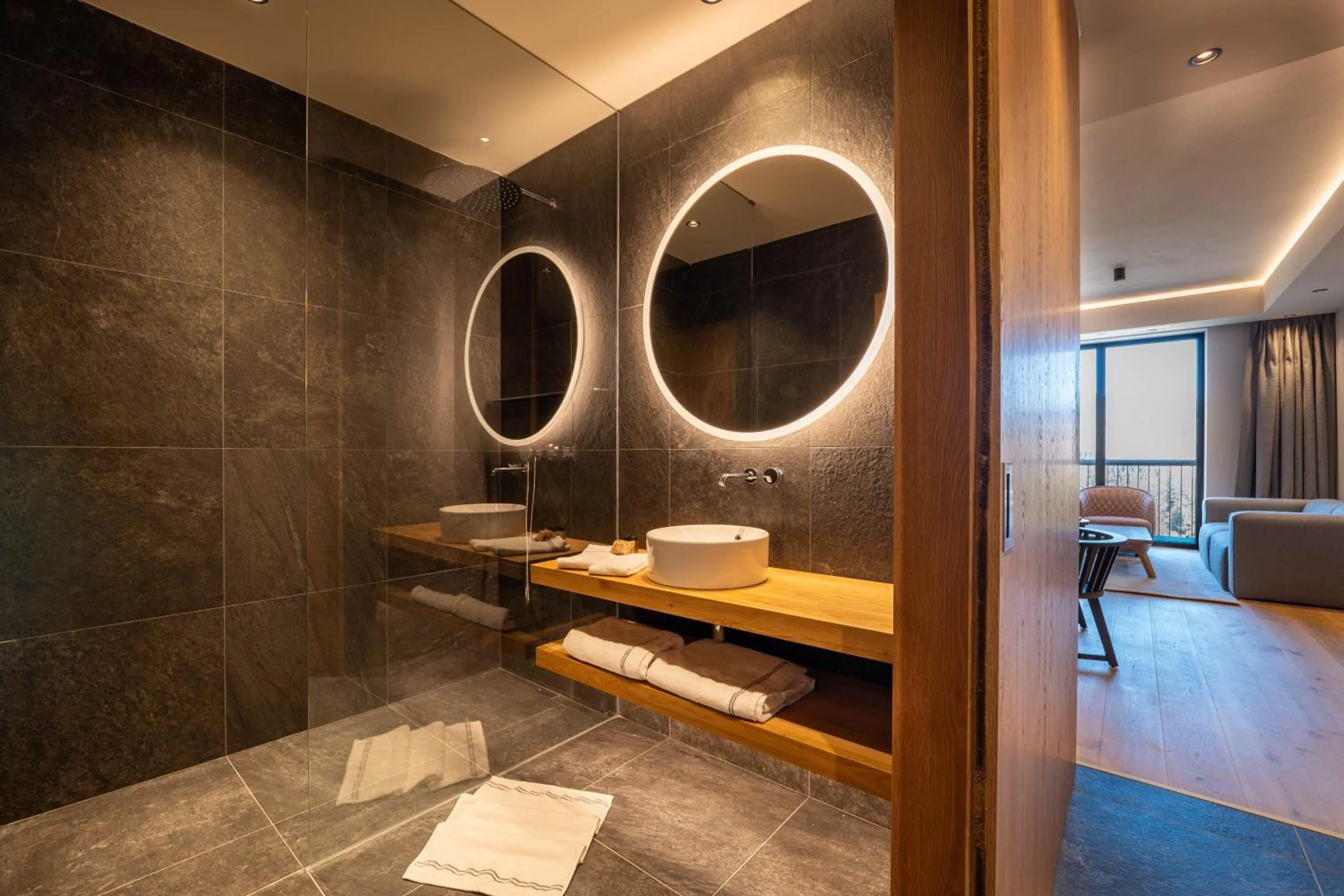 Bathroom in Swissôtel Damian Jasna