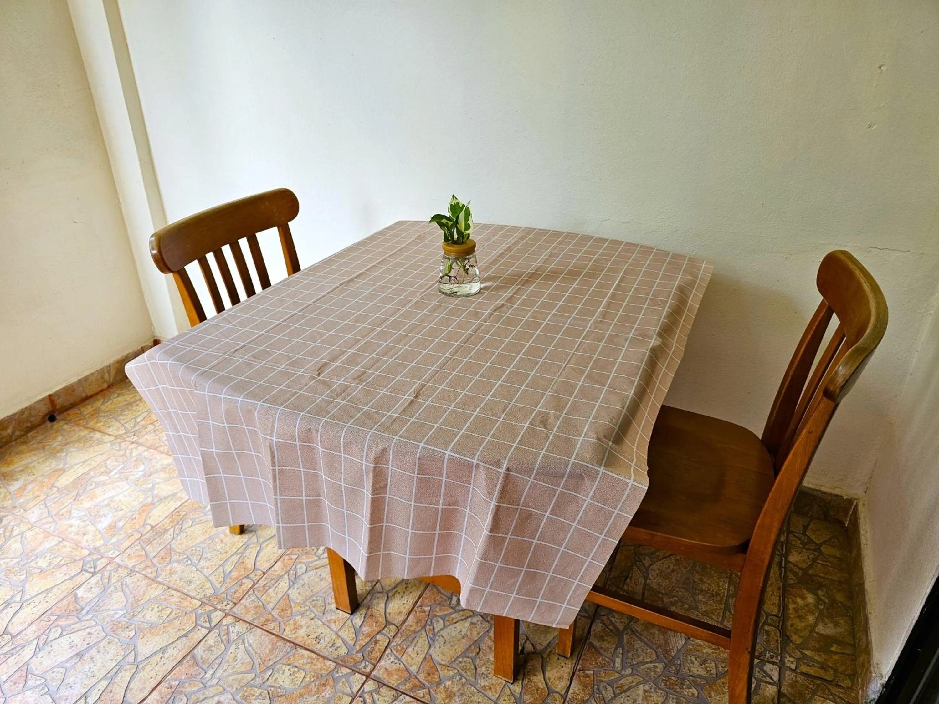 Dining area in Lanta MP Place