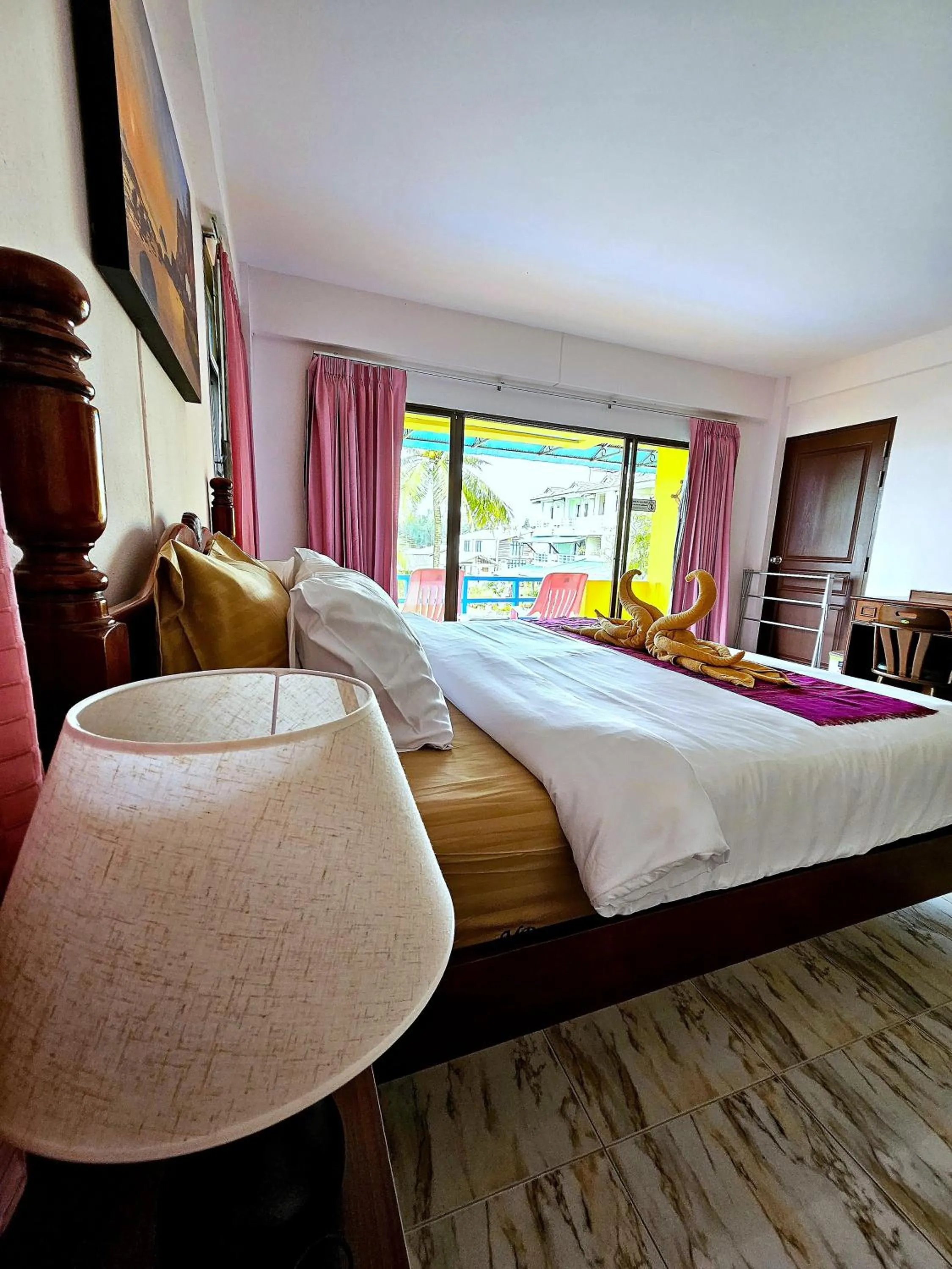 Photo of the whole room, Bed in Lanta MP Place