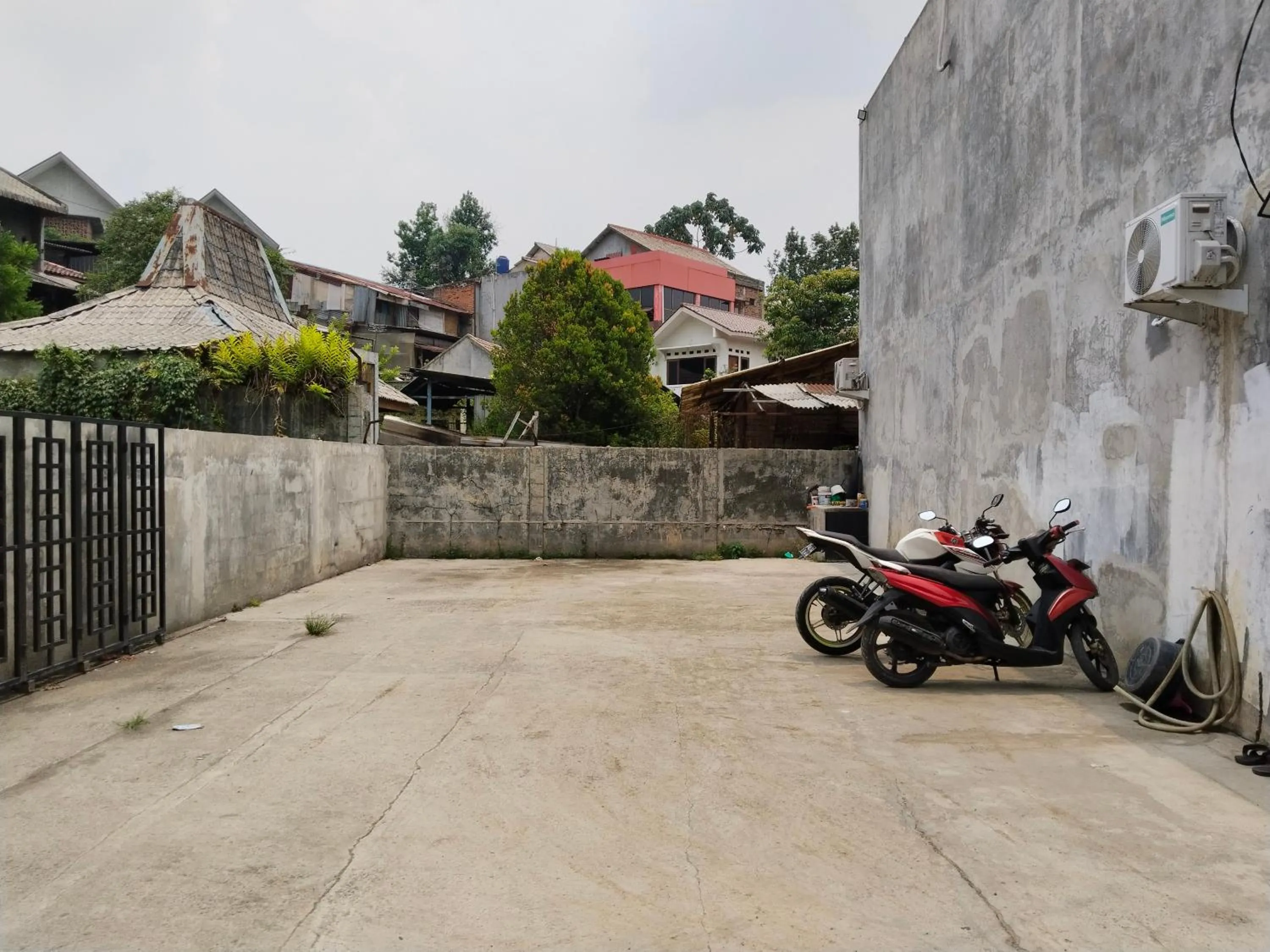 Parking in MyKost Palupuh Valley Syariah