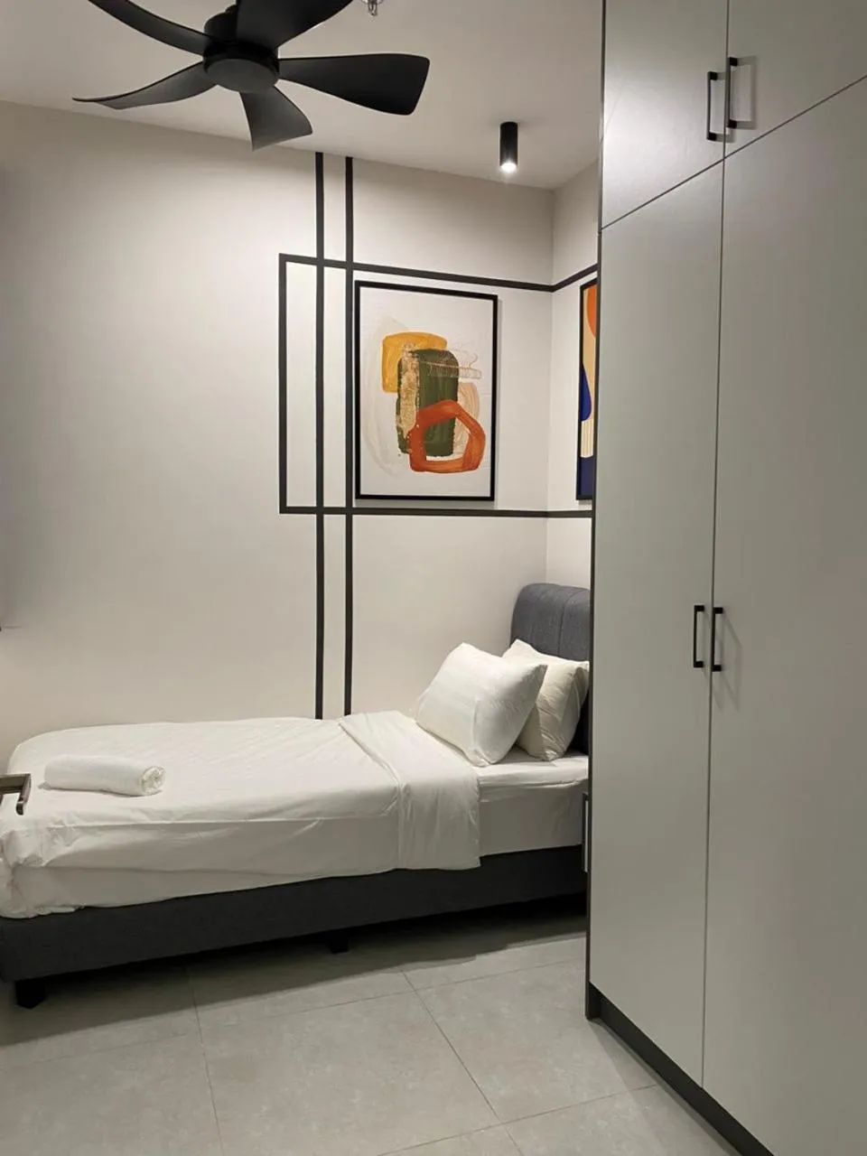 Bed in Neu Suites @ 3rdNvenue by Perfect Host