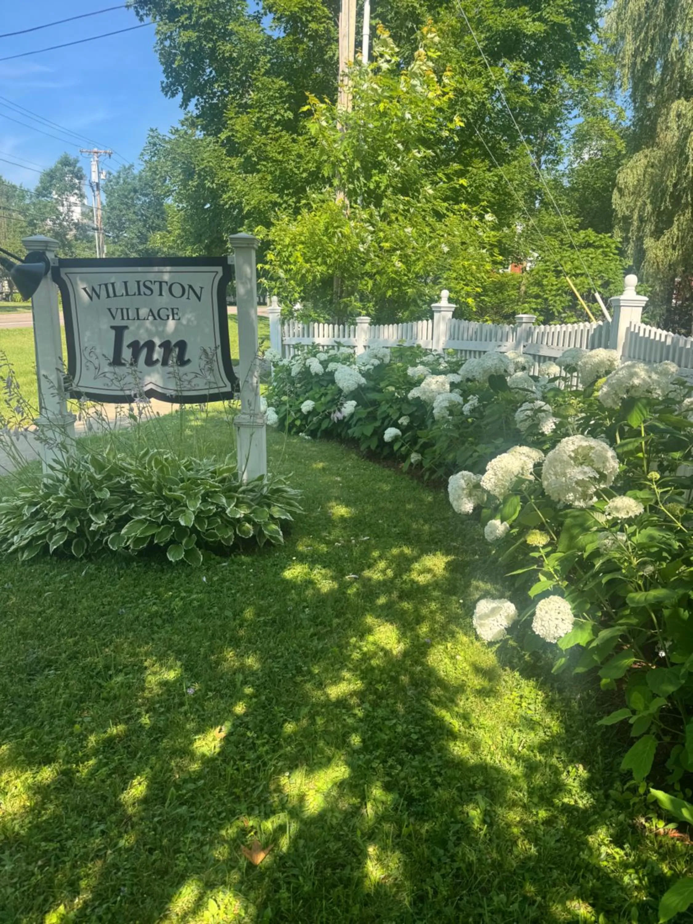 Williston Village Inn