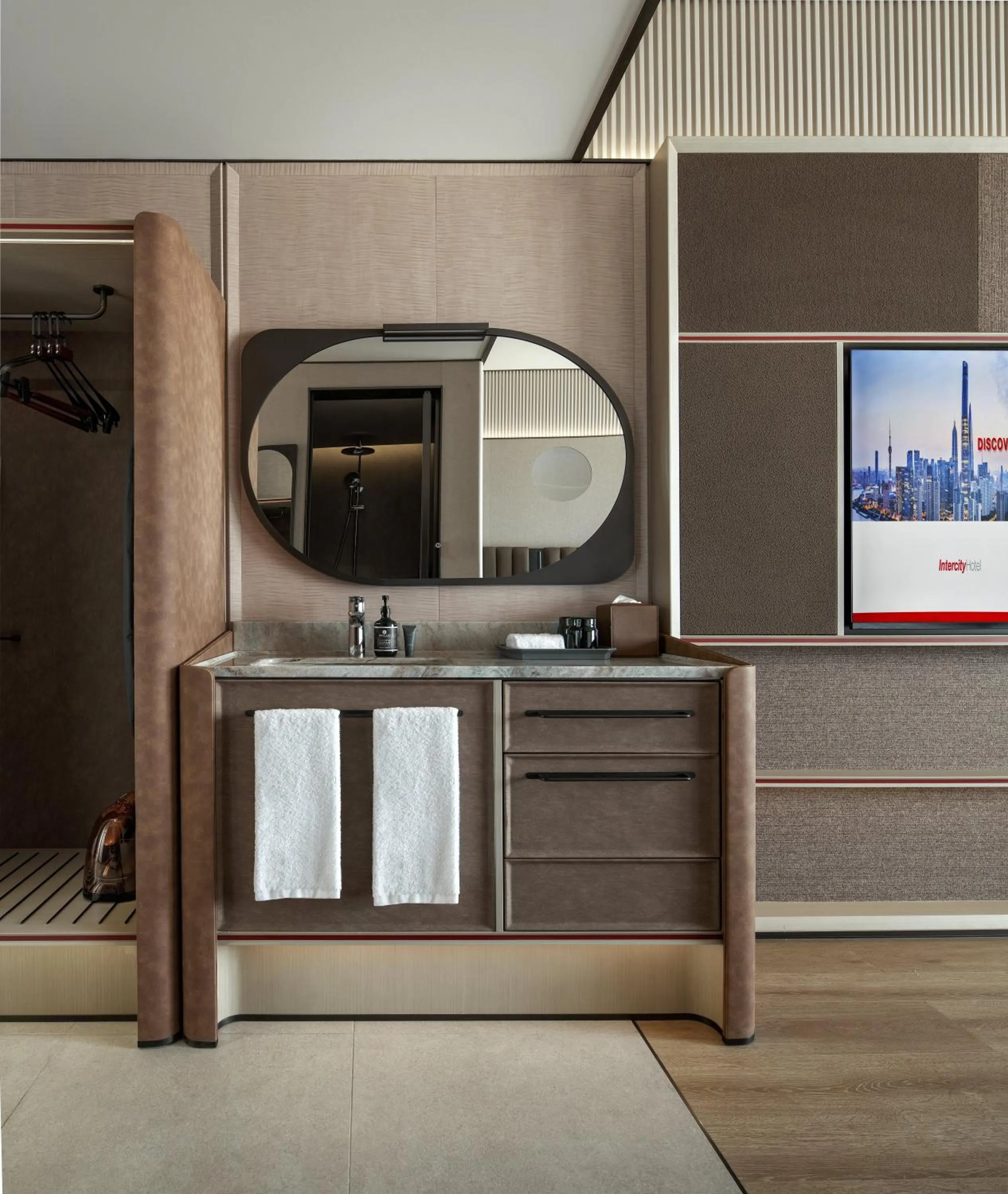 Bathroom in Intercity Shenzhen Futian Huanggang with Free Mini Bar