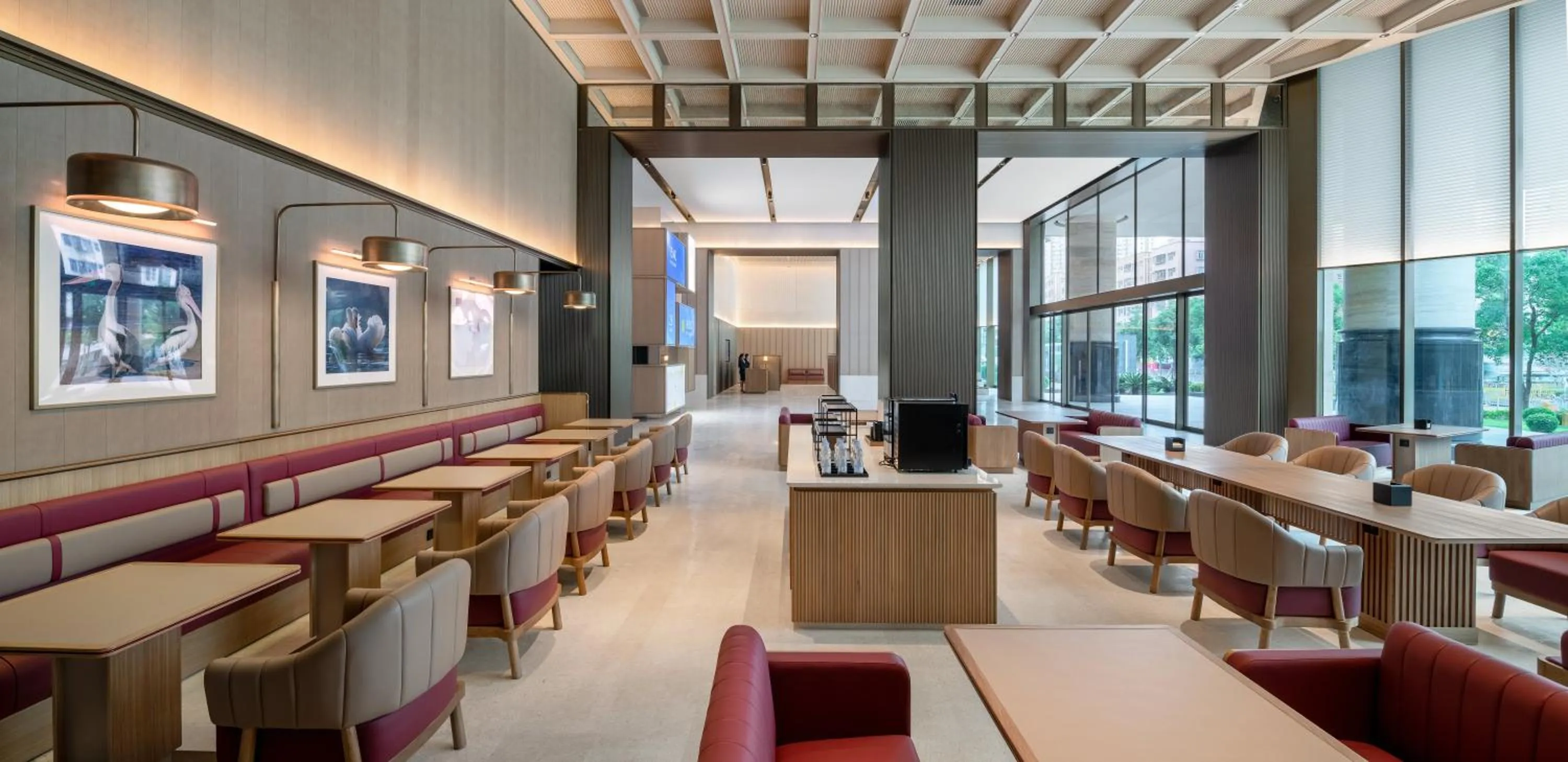 Restaurant/places to eat in Intercity Shenzhen Futian Huanggang with Free Mini Bar