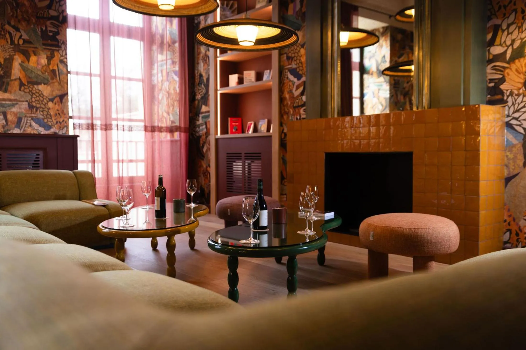 Lounge or bar in Serra Boutique Hôtel