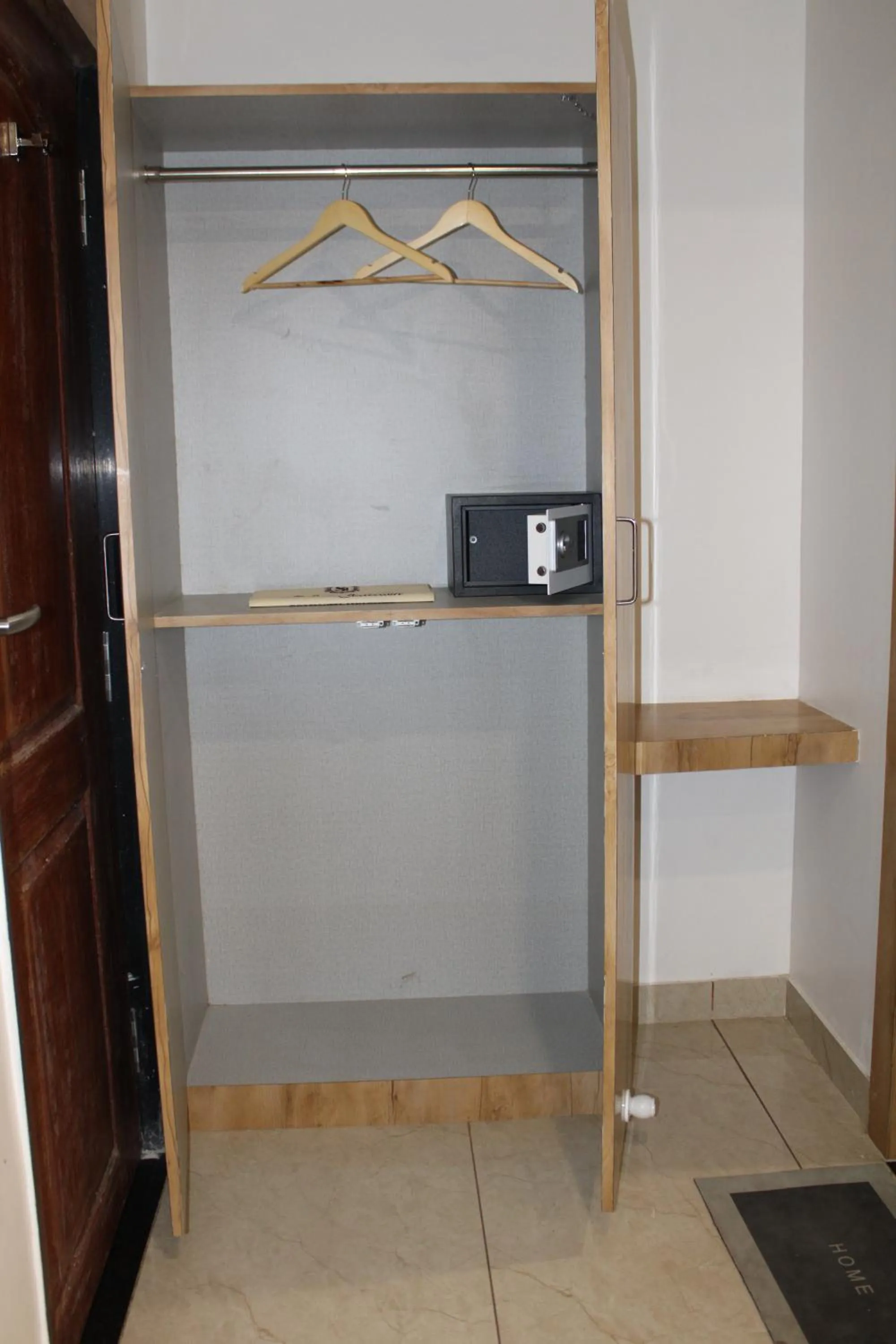 wardrobe in Clarks Collection Somnath