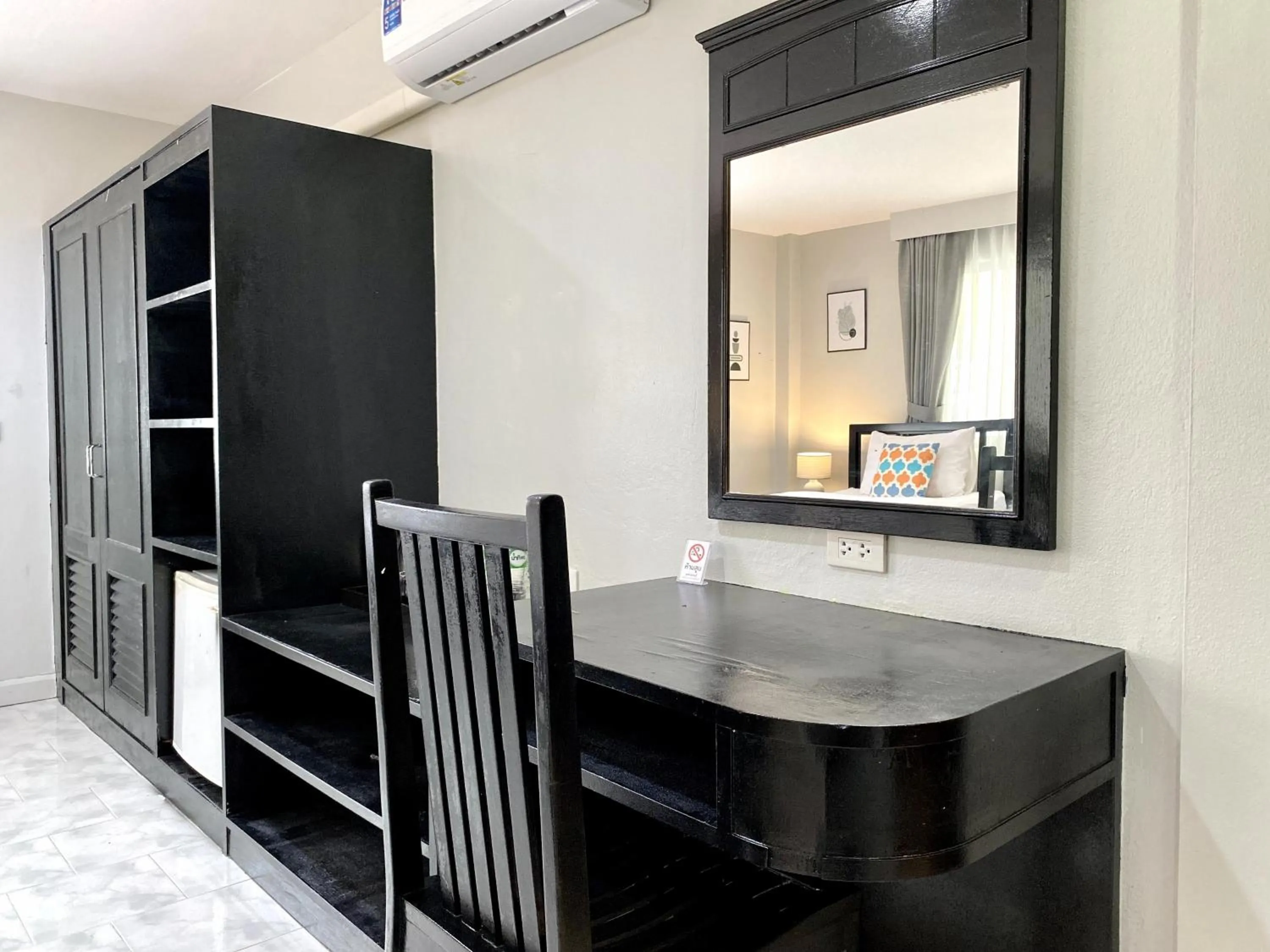 wardrobe in Minotel Patong