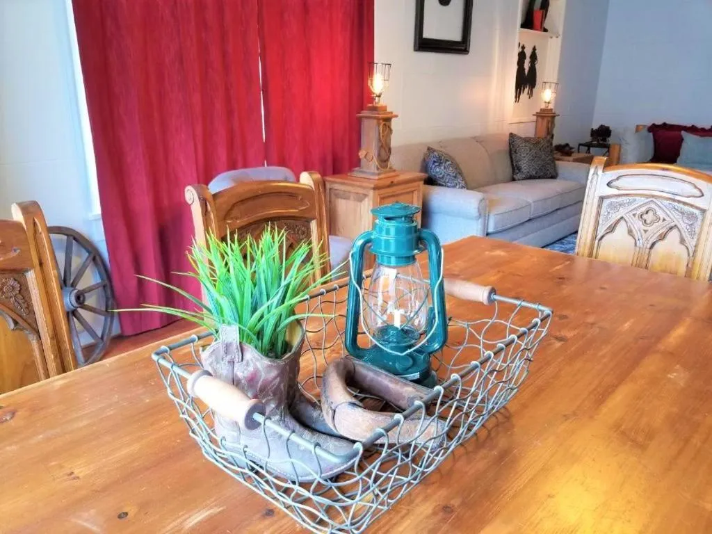 Mrs. Anderson's Lodging