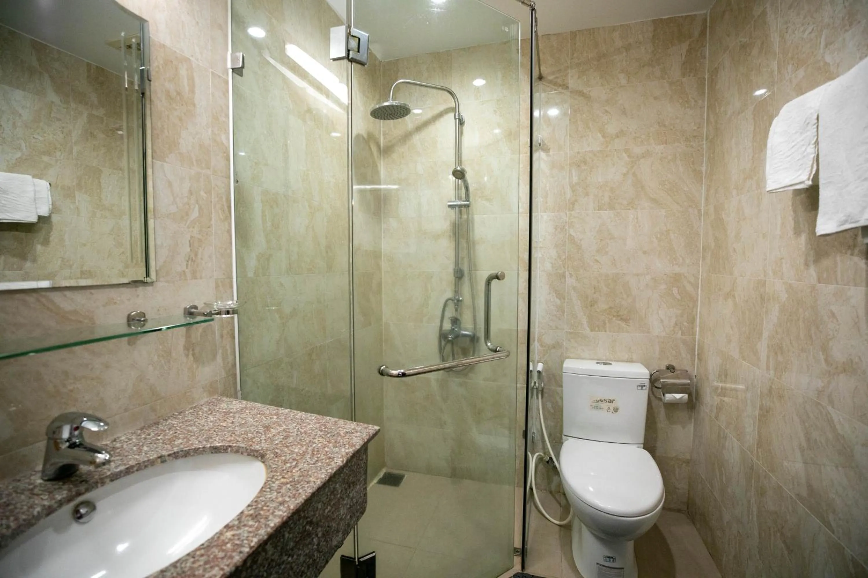 Bathroom in Nhat Linh Hotel & Suites Da Nang