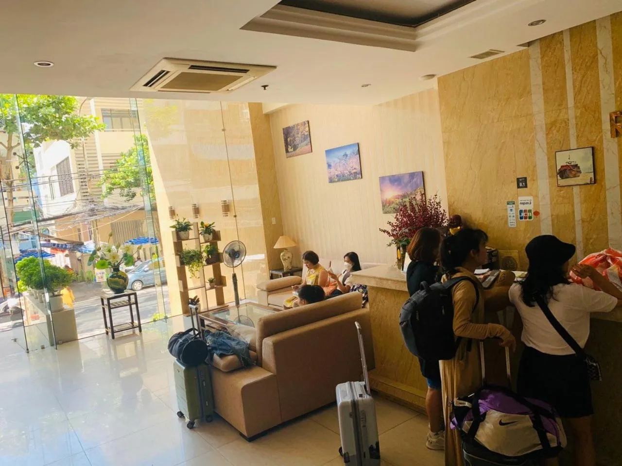 Lobby or reception in Nhat Linh Hotel & Suites Da Nang