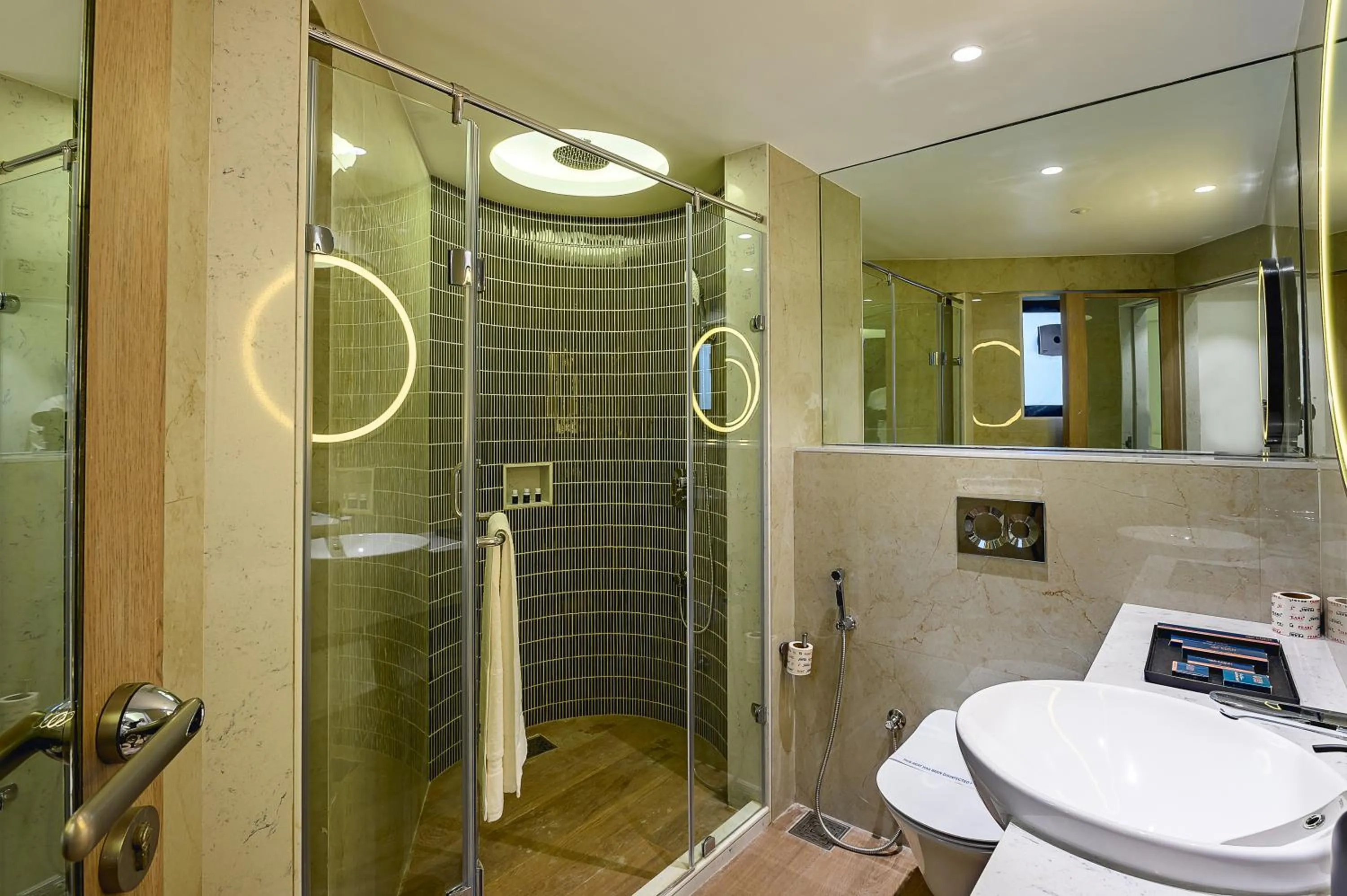 Bathroom in Hotel Eden Serenity