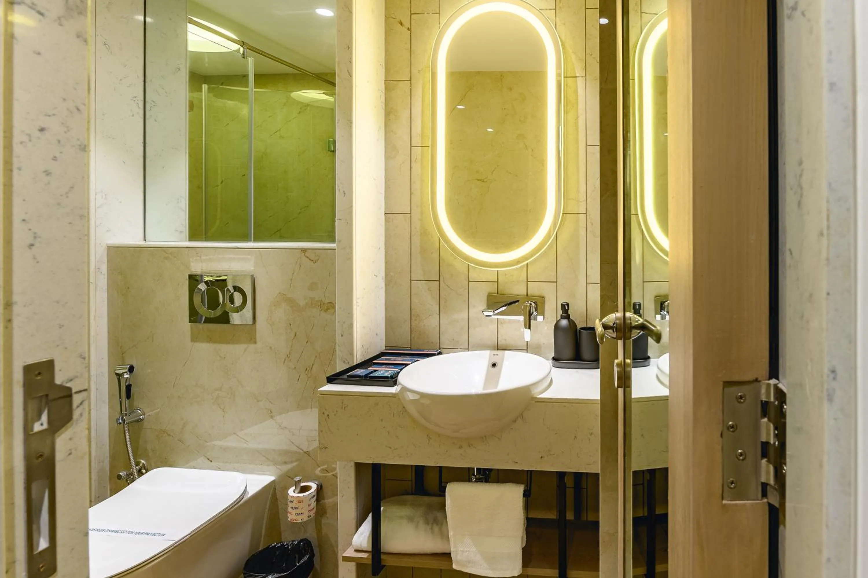 Bathroom in Hotel Eden Serenity