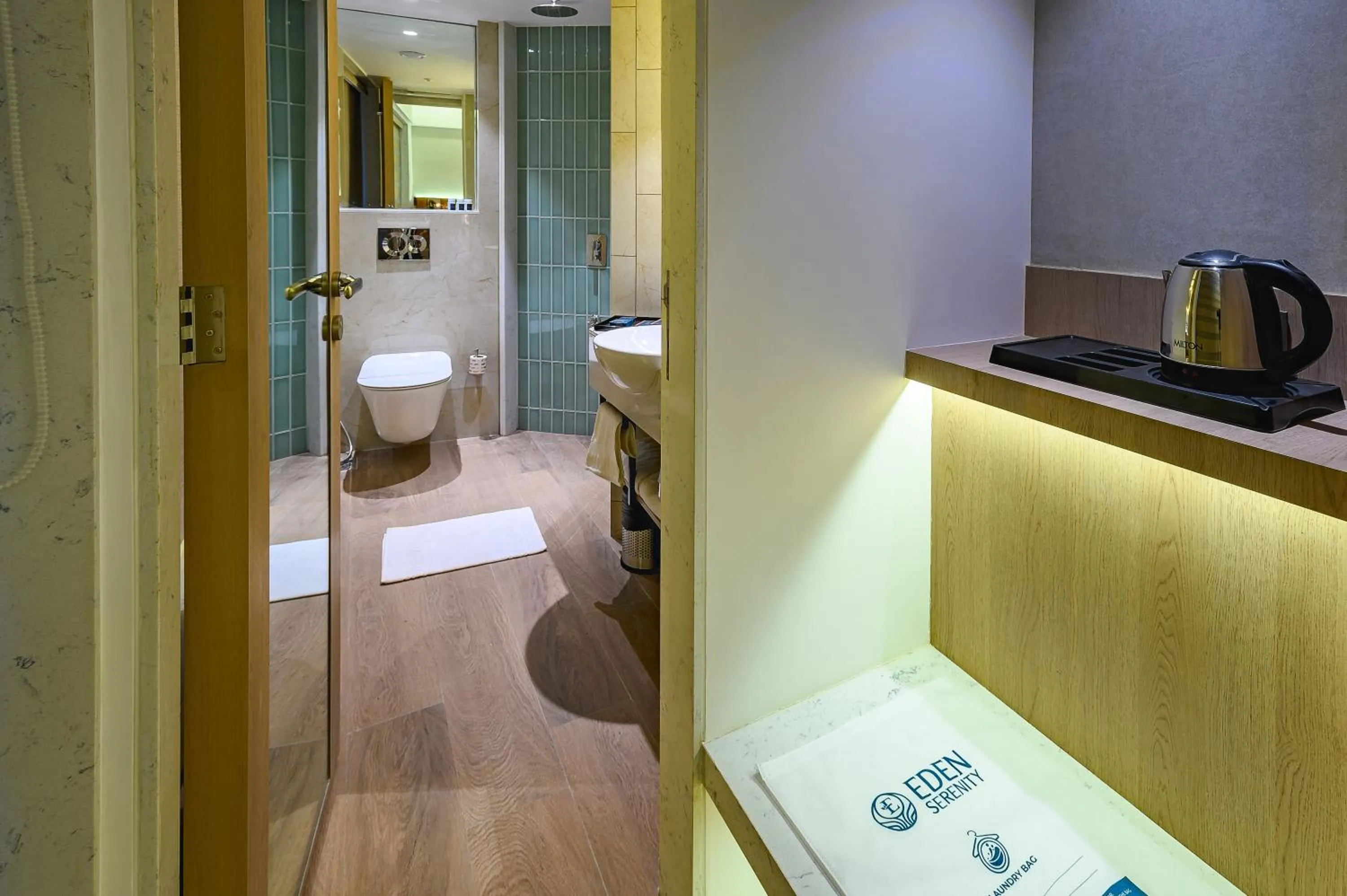 Bathroom in Hotel Eden Serenity