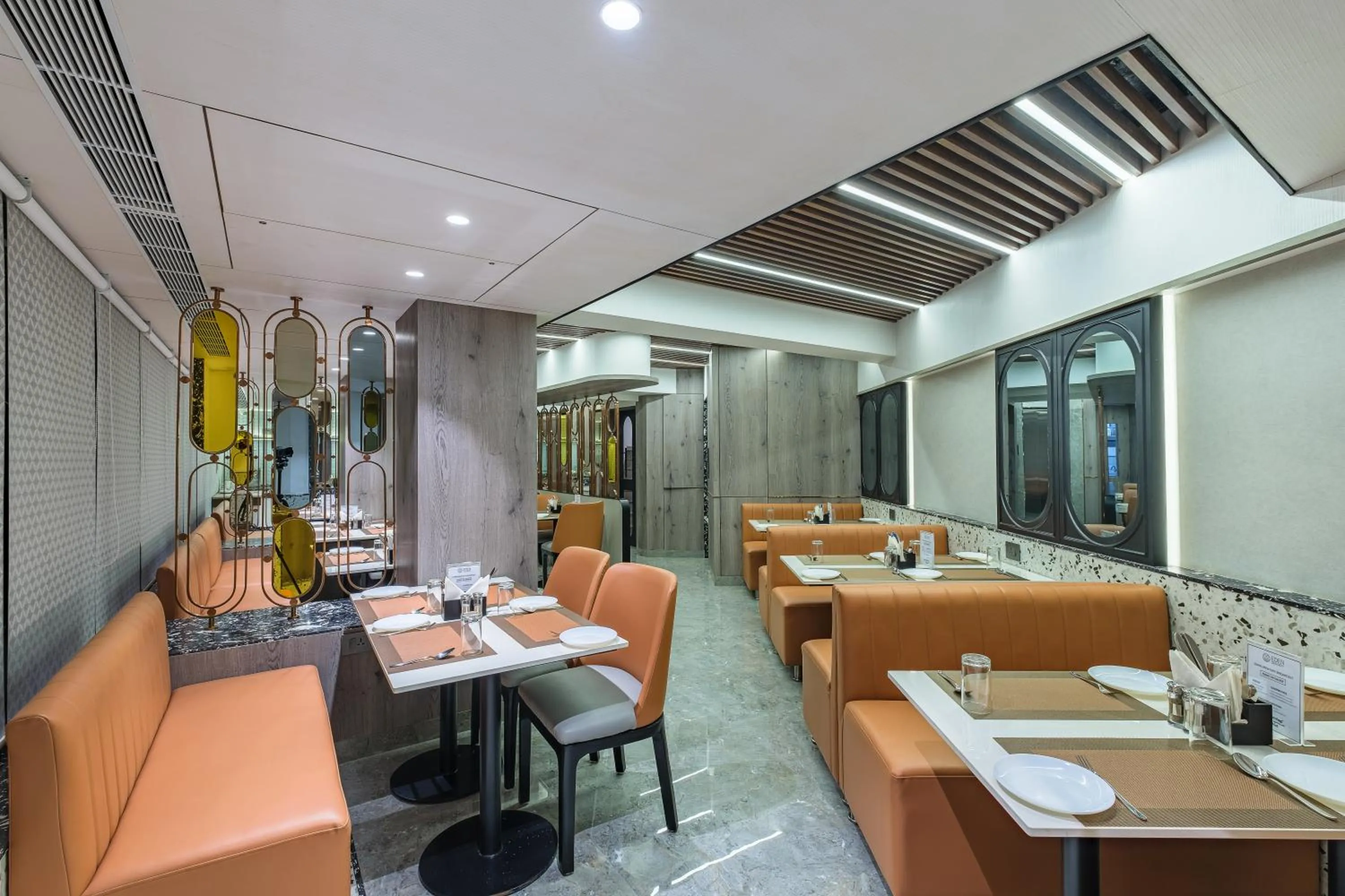 Restaurant/places to eat in Hotel Eden Serenity