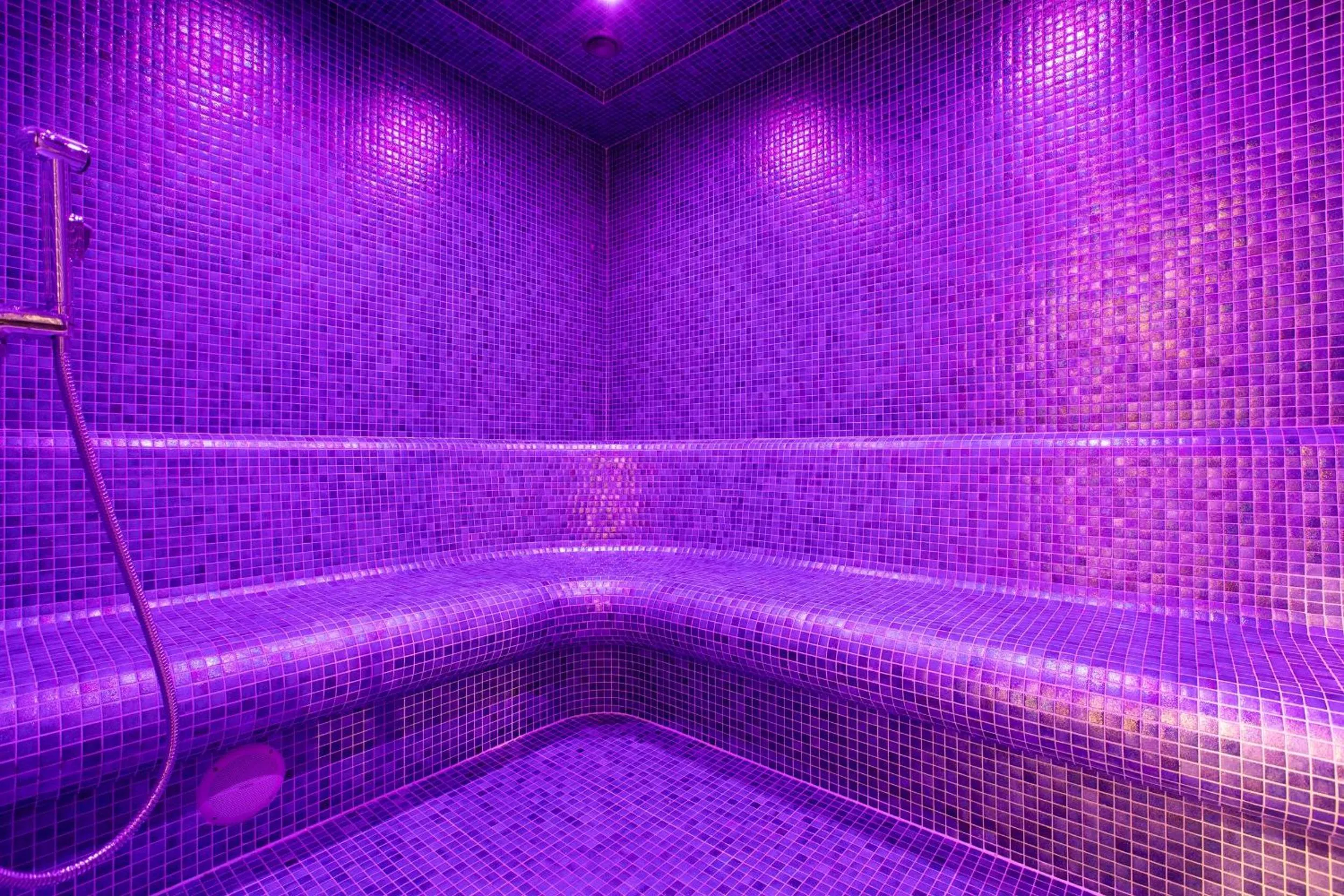 Steam room in Promocje Amber Park Spa