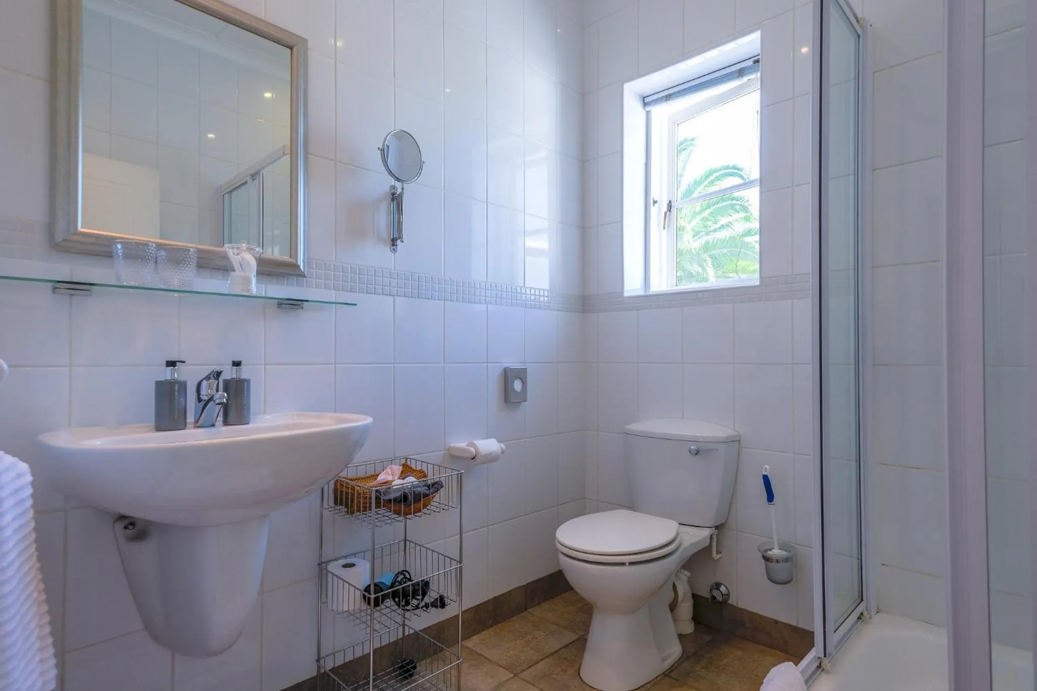 Bathroom in Oude Berg Guesthouse - 10 Caledon Street