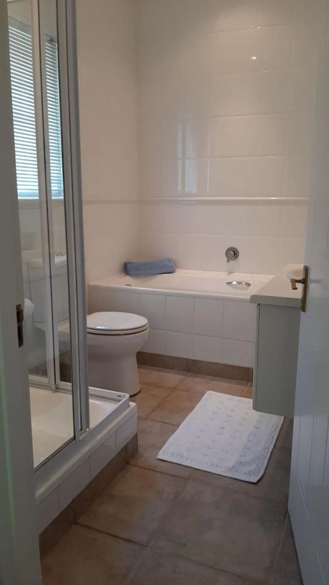 Bathroom in Oude Berg Guesthouse - 10 Caledon Street