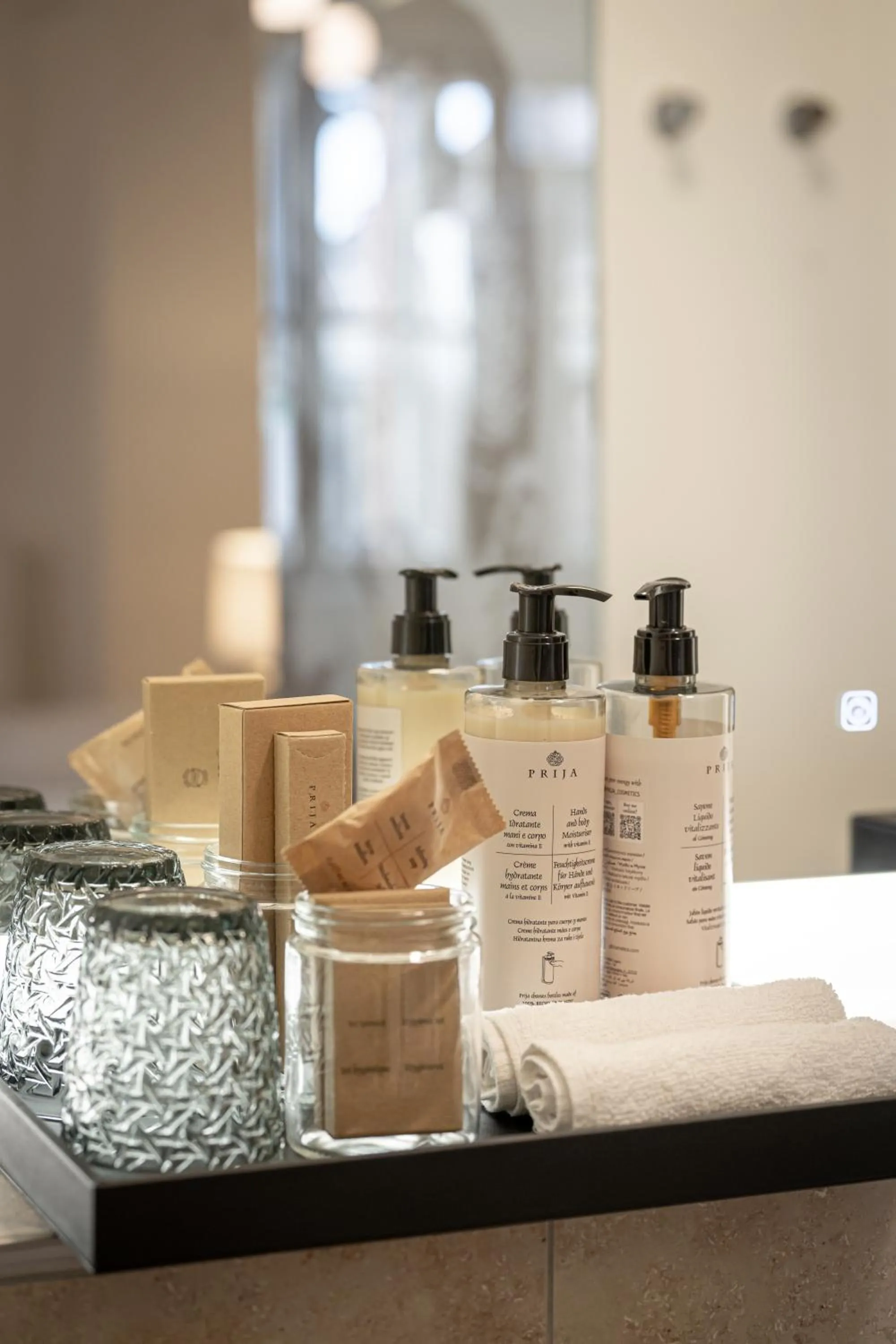 Bathroom in Maxim Suites by Elias Holl