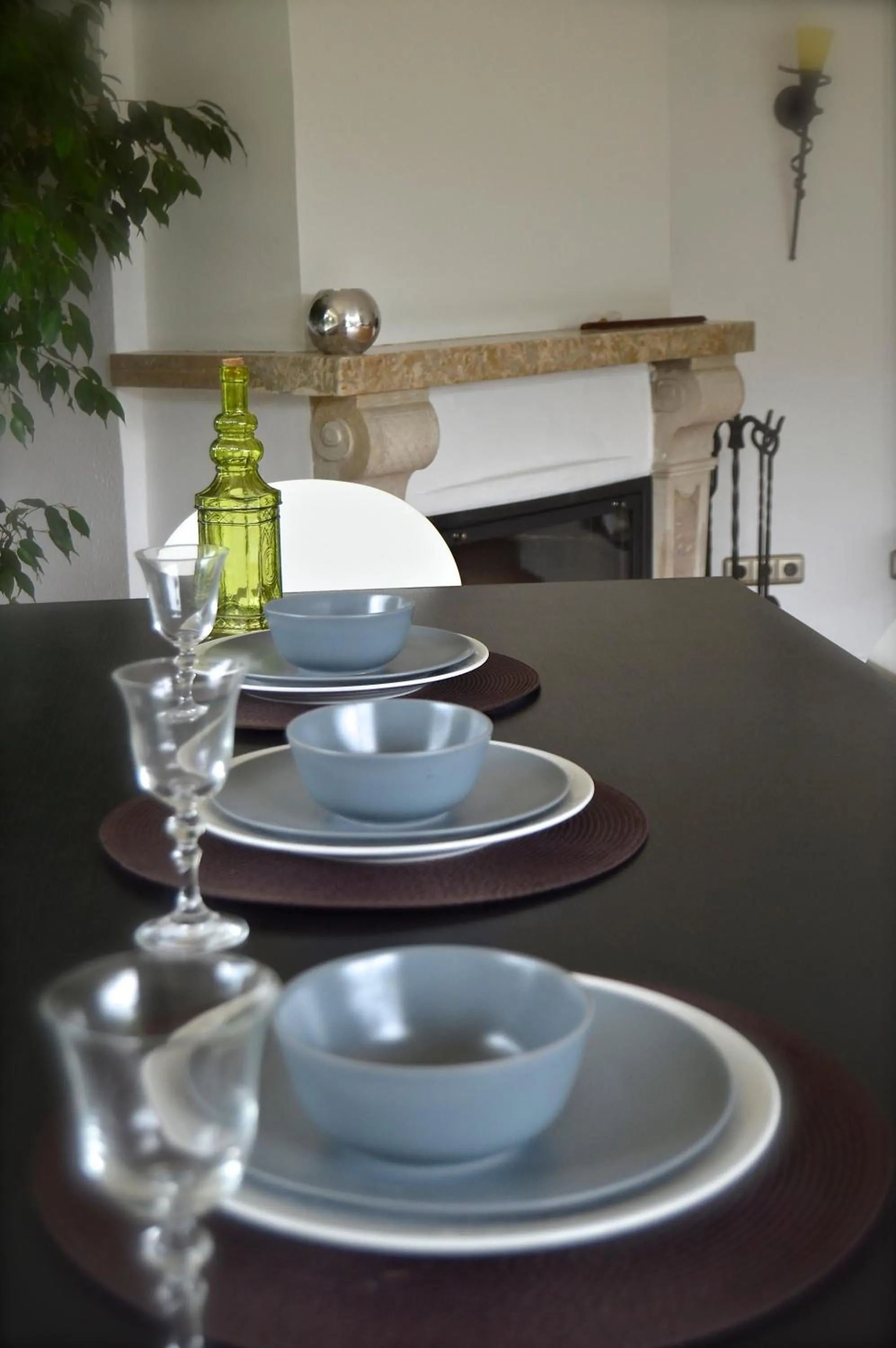 Dining area in Yeti Lux - Family Garden Lodge