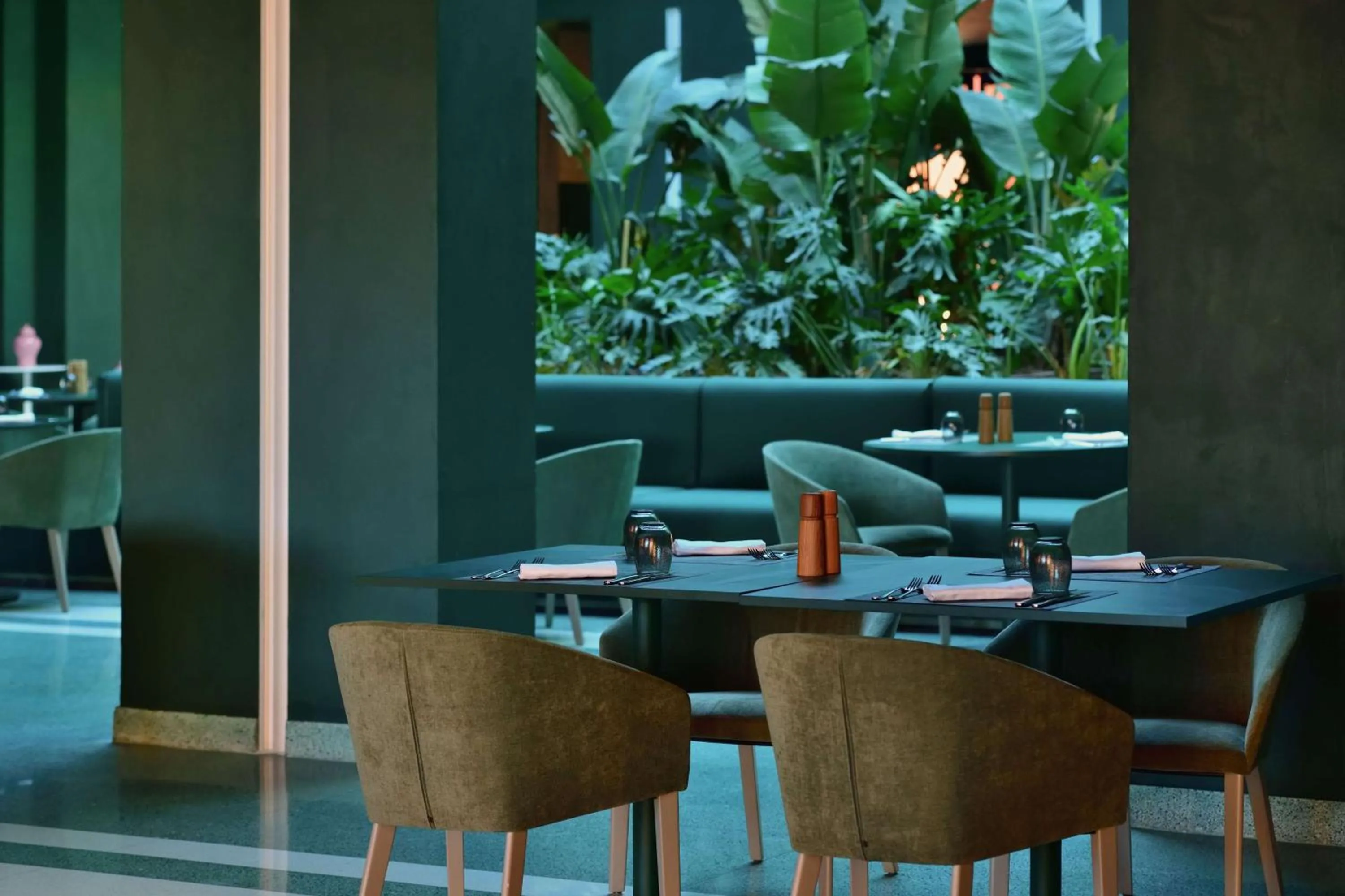 Restaurant/places to eat in Doubletree By Hilton Ben Guerir Hotel & Residences