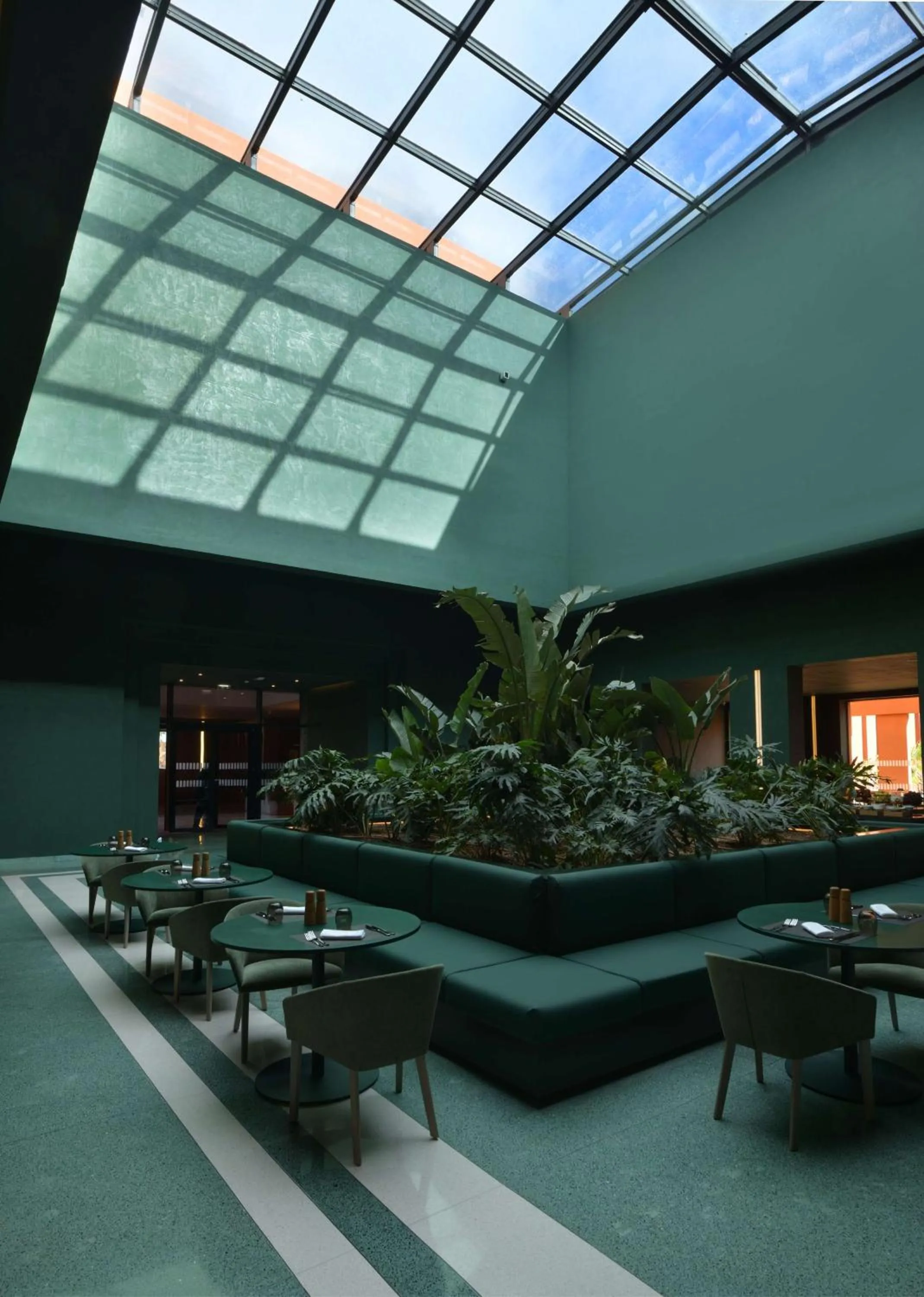 Restaurant/places to eat in Doubletree By Hilton Ben Guerir Hotel & Residences