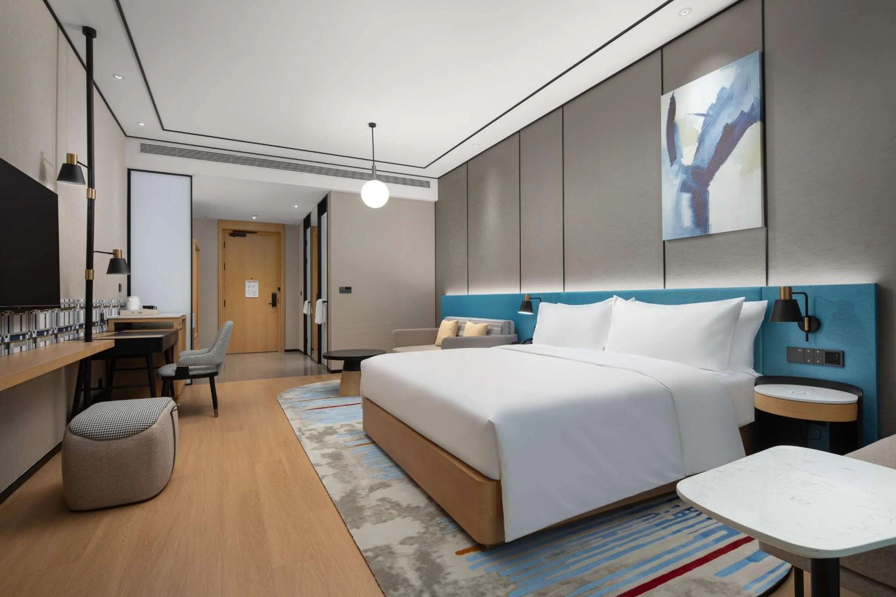Bedroom, Bed in Hilton Garden Inn Shenzhen Guangming Hongqiao Park