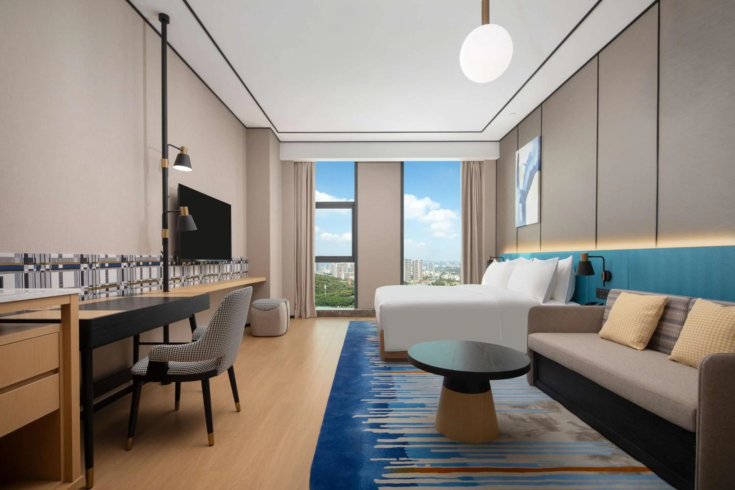 Bedroom in Hilton Garden Inn Shenzhen Guangming Hongqiao Park