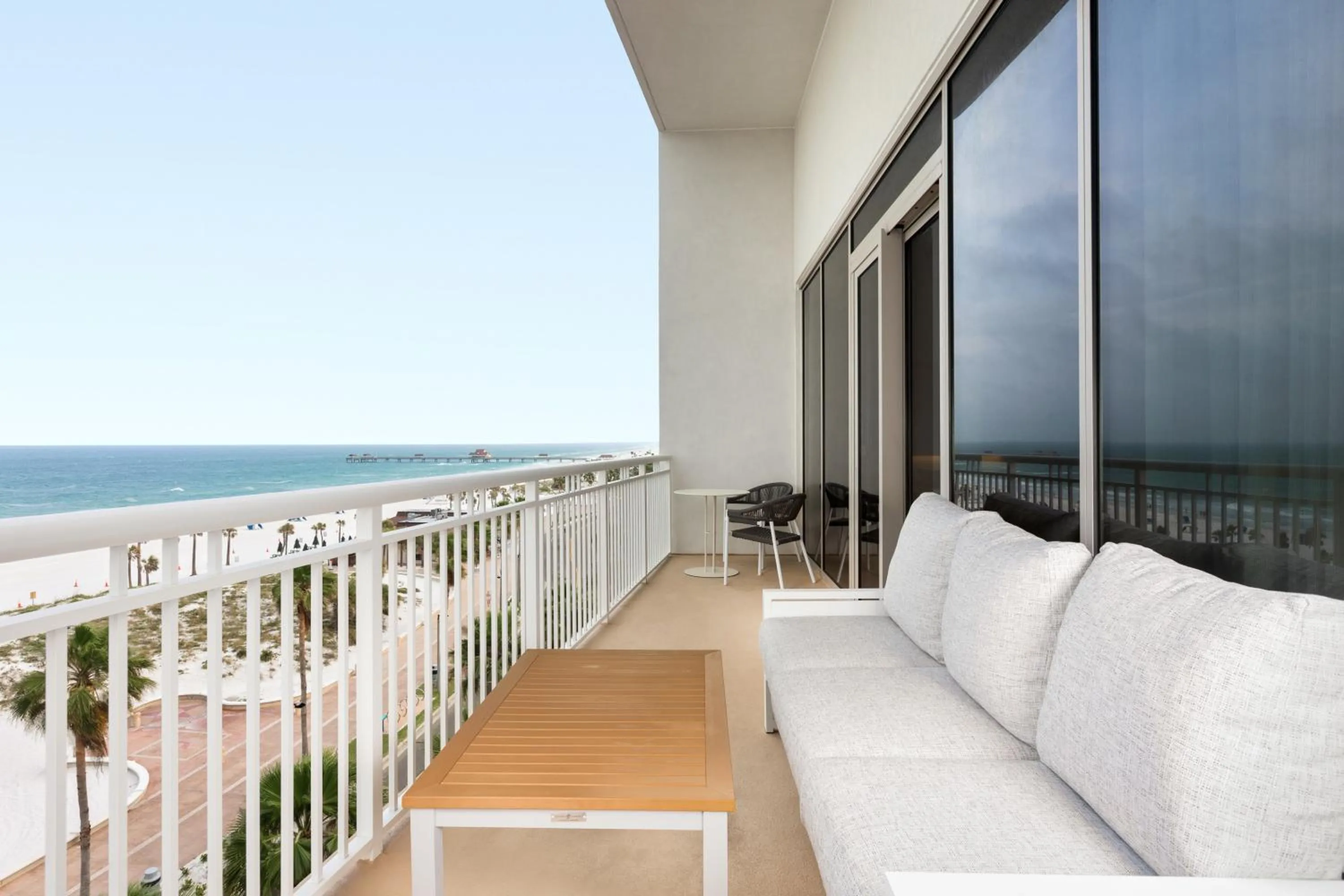 Balcony/Terrace in The Hiatus Clearwater Beach, Curio Collection By Hilton