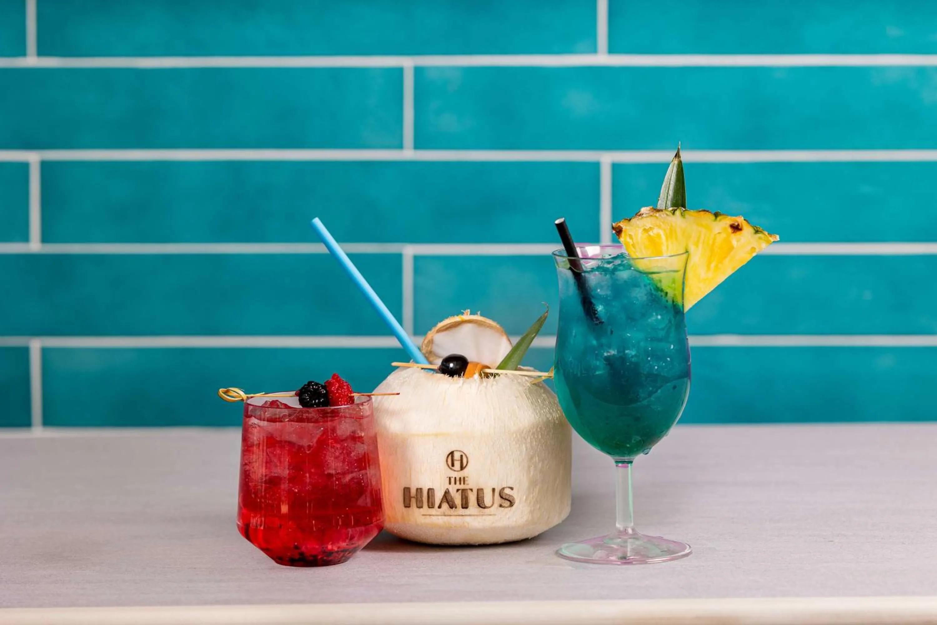 Lounge or bar in The Hiatus Clearwater Beach, Curio Collection By Hilton