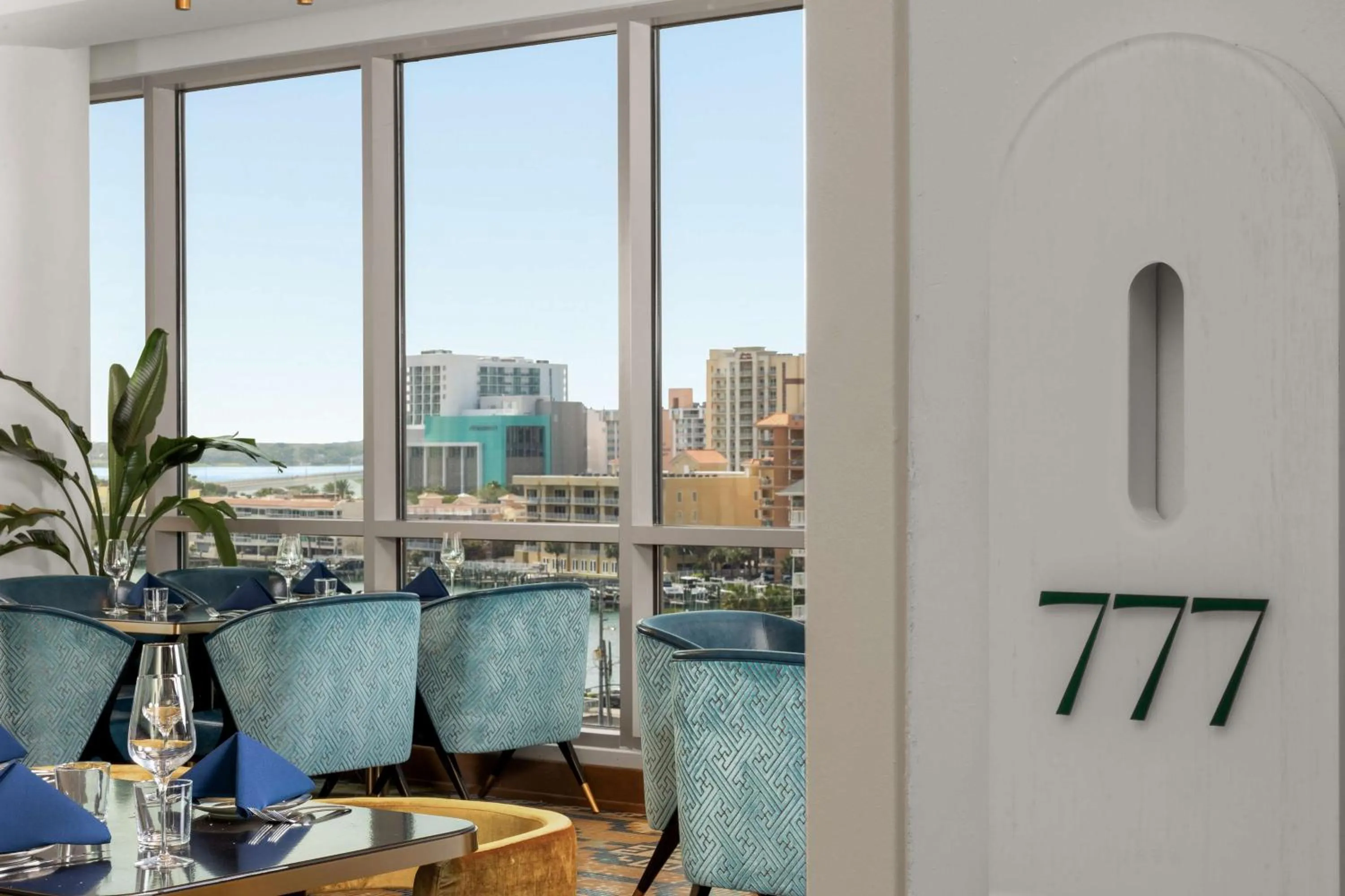 Restaurant/places to eat in The Hiatus Clearwater Beach, Curio Collection By Hilton