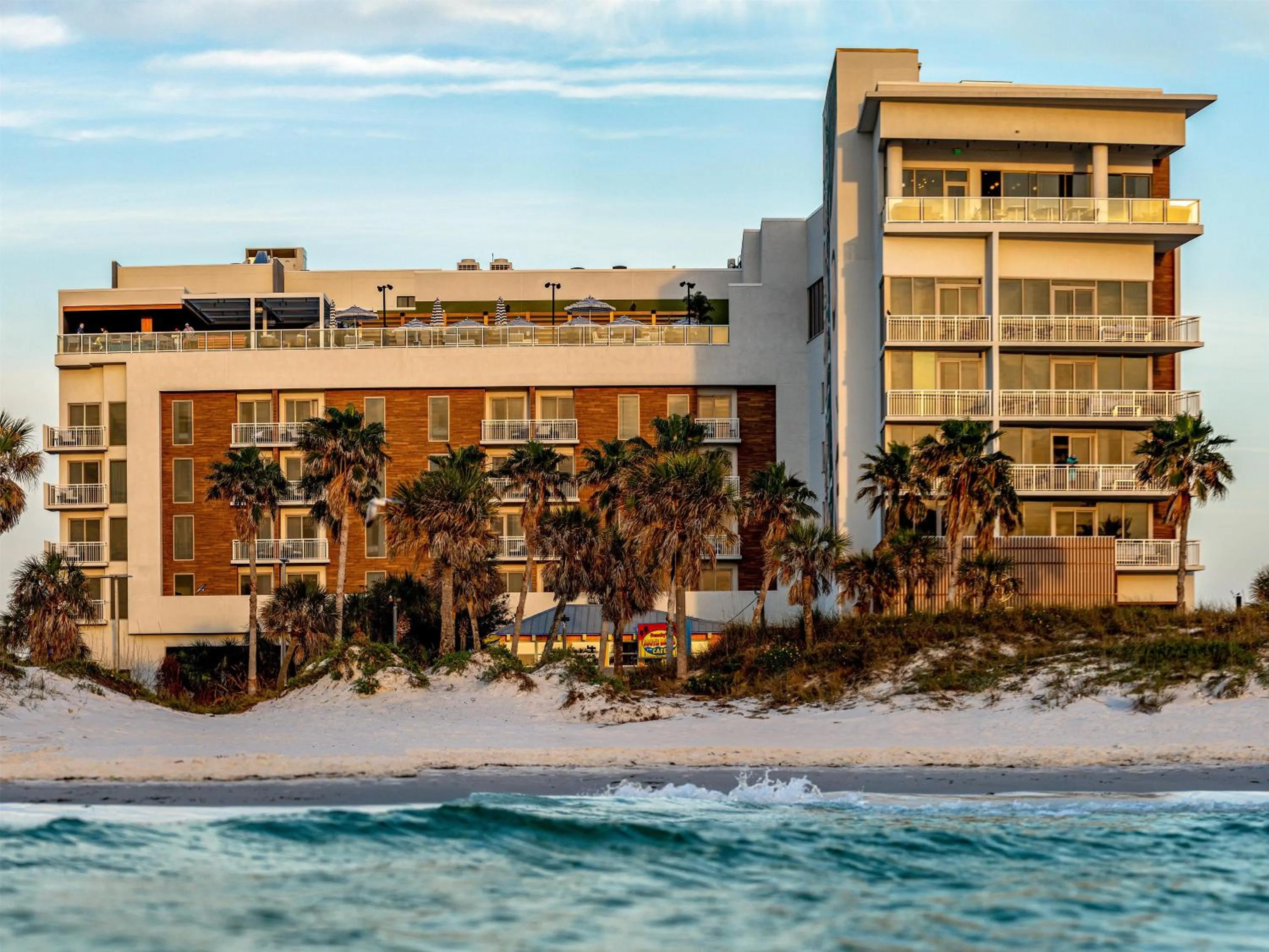 Property building in The Hiatus Clearwater Beach, Curio Collection By Hilton