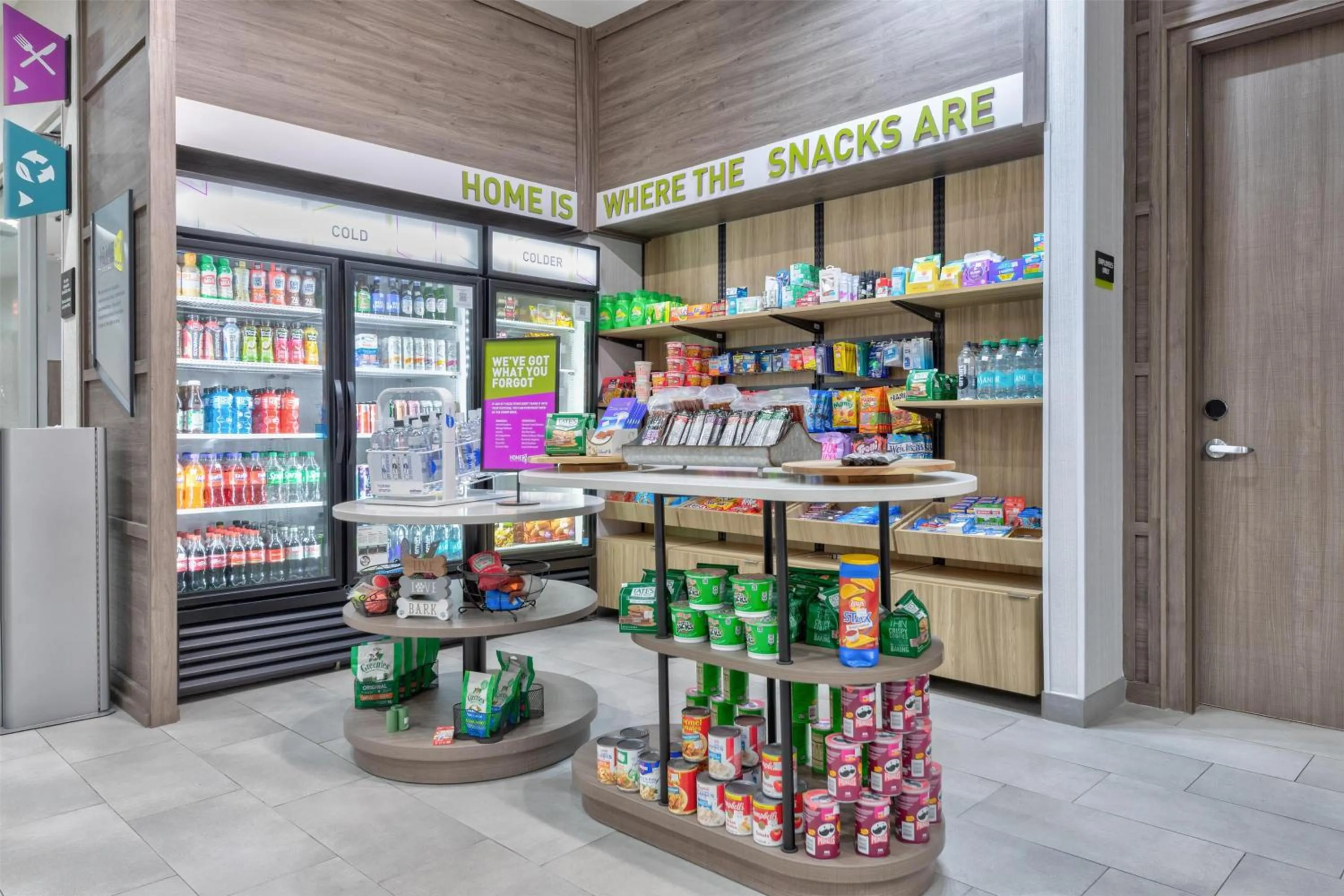 Restaurant/places to eat in Home2 Suites By Hilton Paris