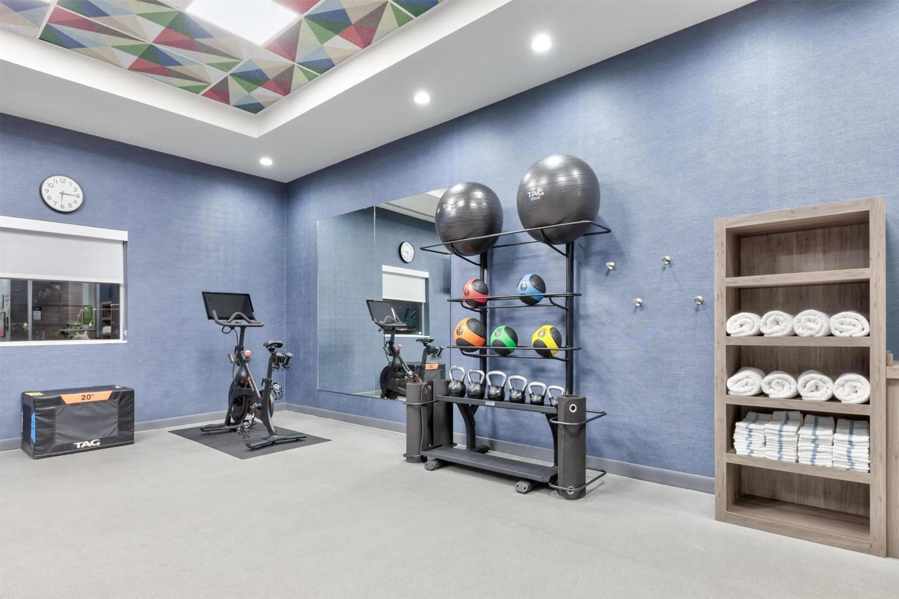 Fitness centre/facilities in Home2 Suites By Hilton Paris