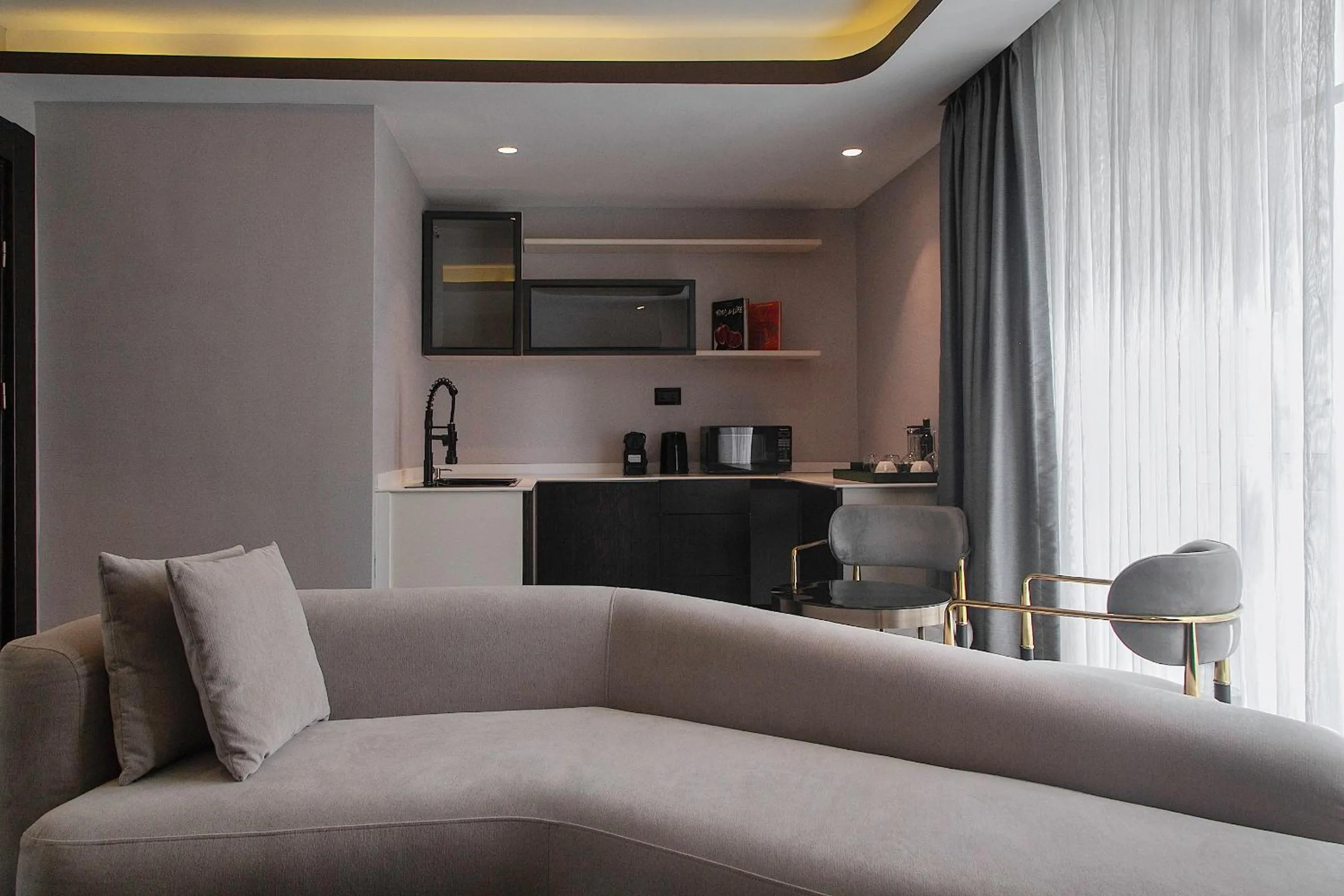 TV and multimedia in The Delborough Lagos