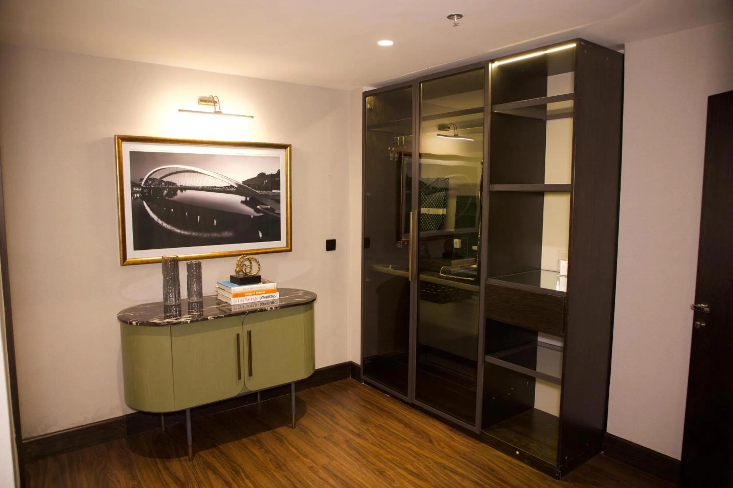 Decorative detail in The Delborough Lagos