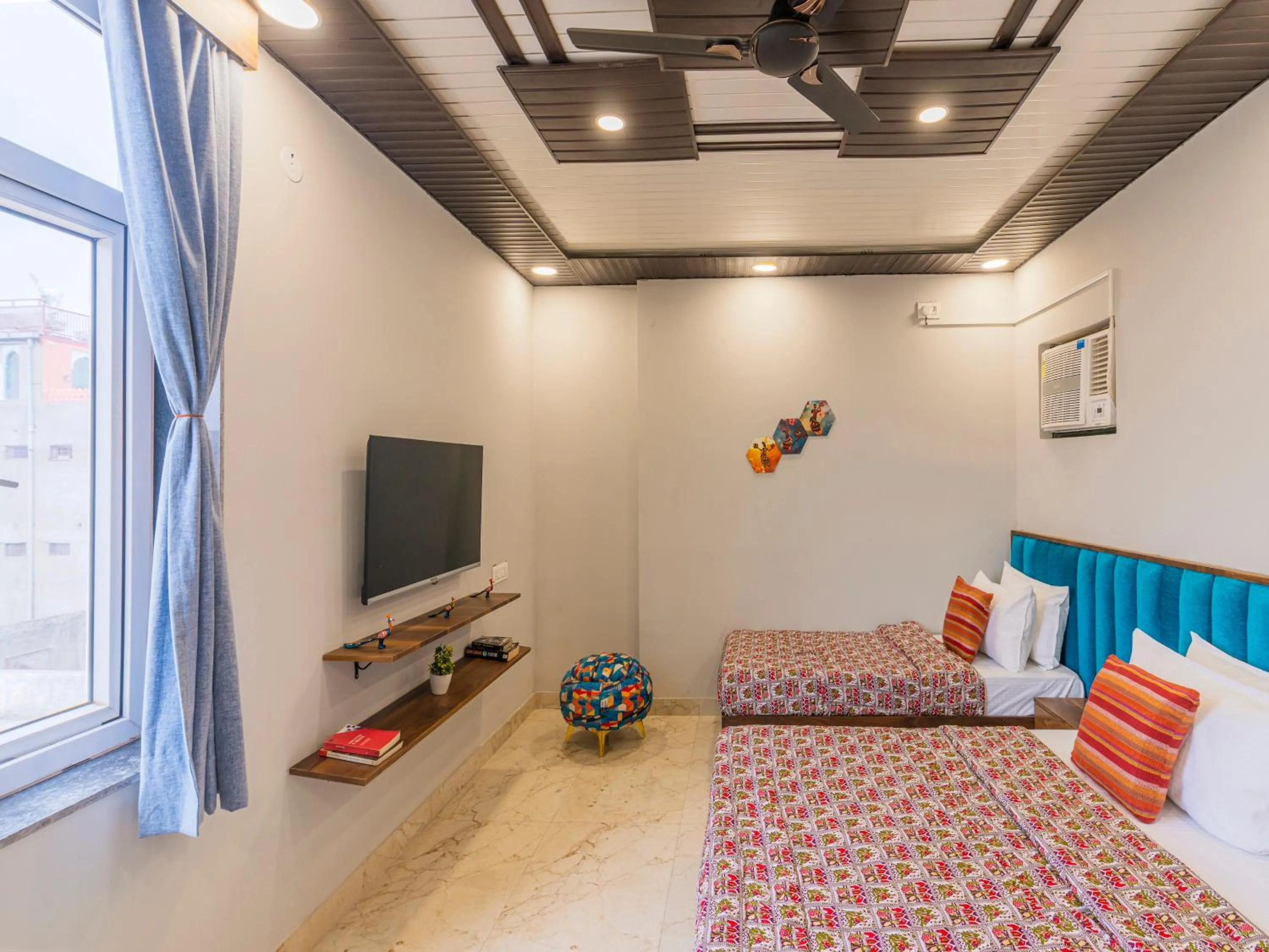 Bed in Madpackers Jaipur