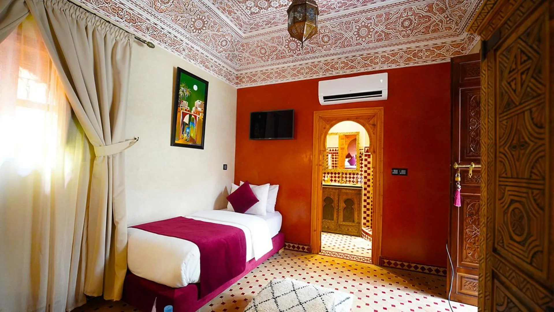 Bed in Riad Touhfa Kasbah Marrakech