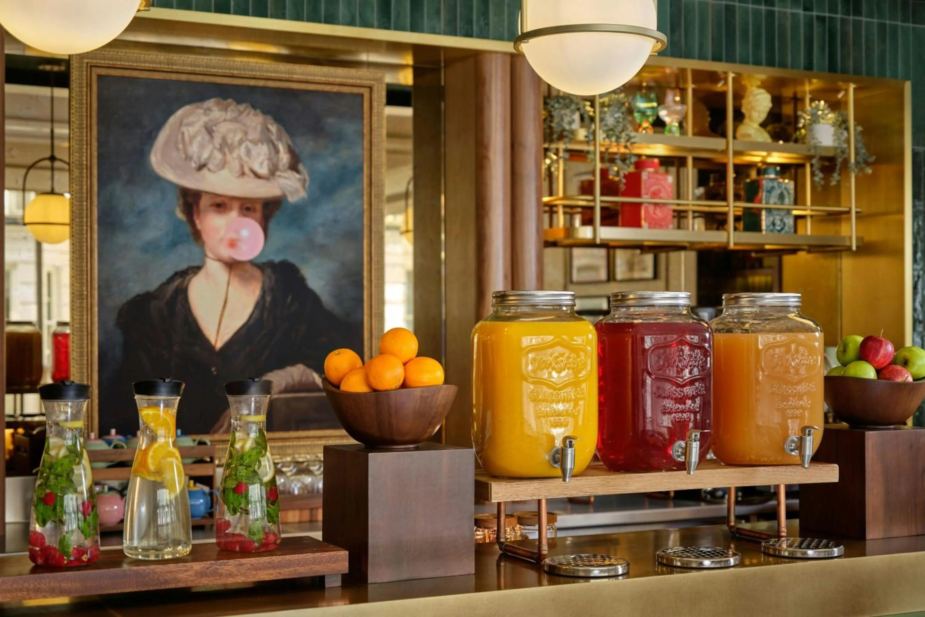 Lounge or bar in The Cura Hotel Kensington, London, a Tribute Portfolio Hotel