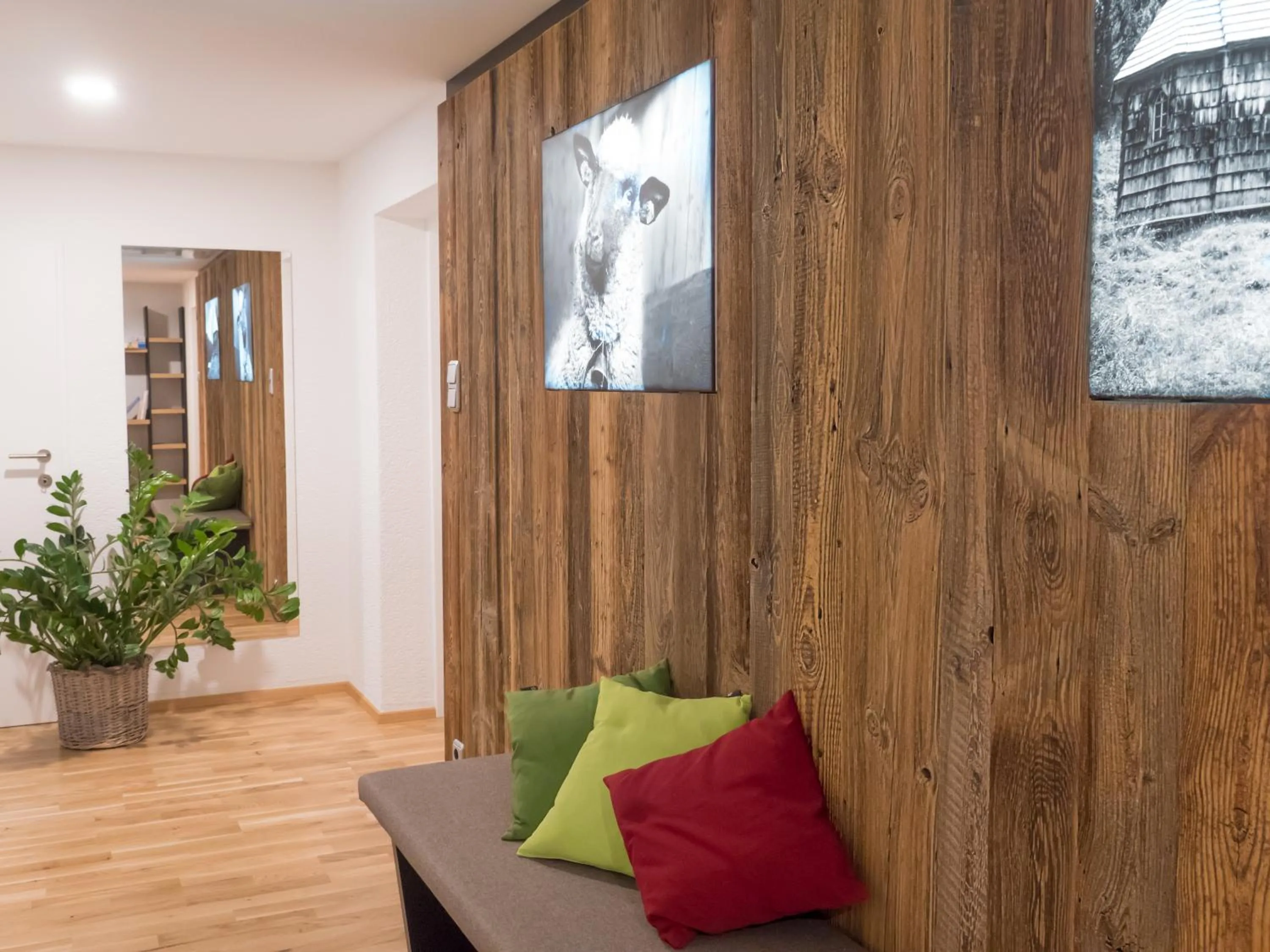 Decorative detail in Der Brückenwirt