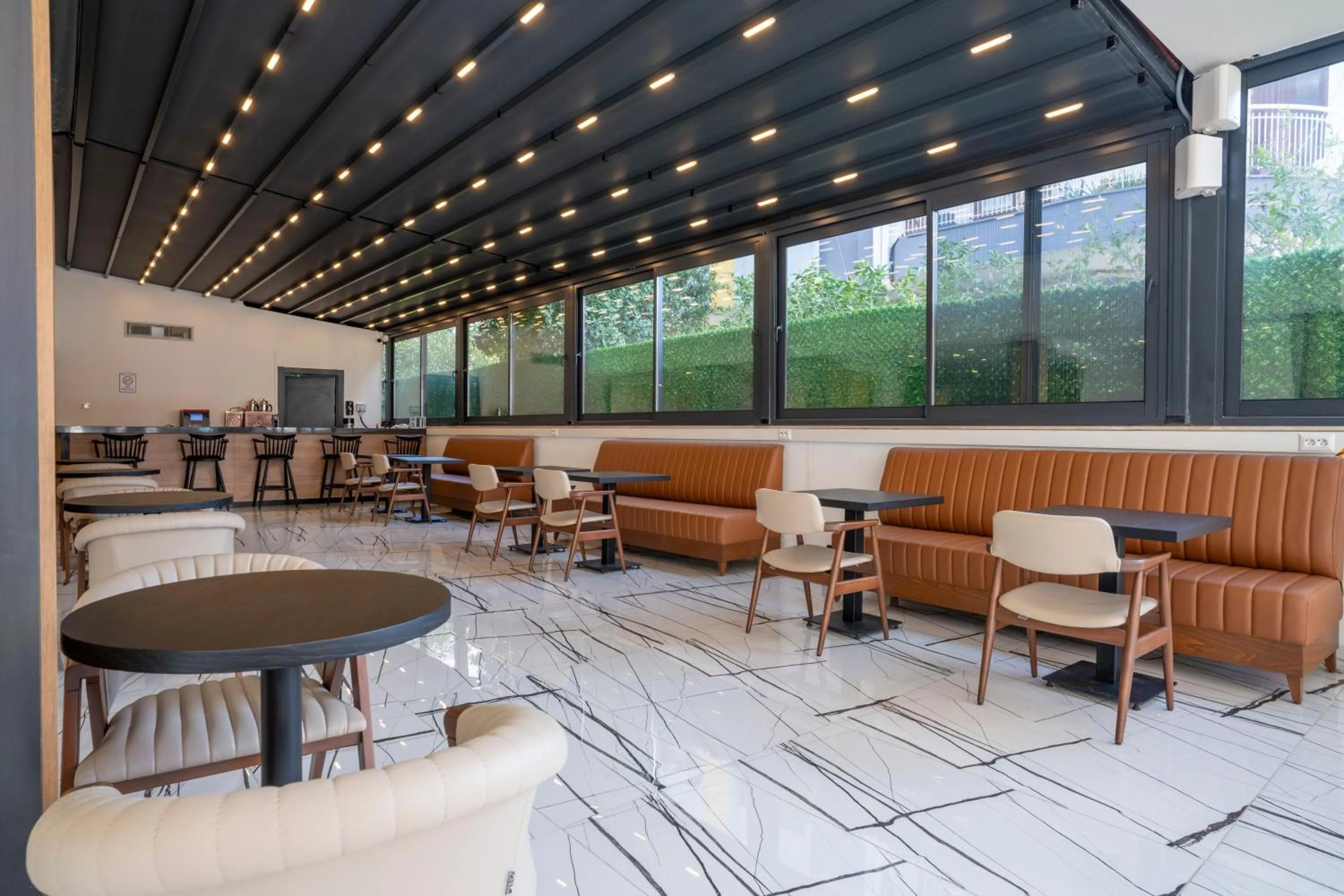 Seating area in IRENIC HOTEL