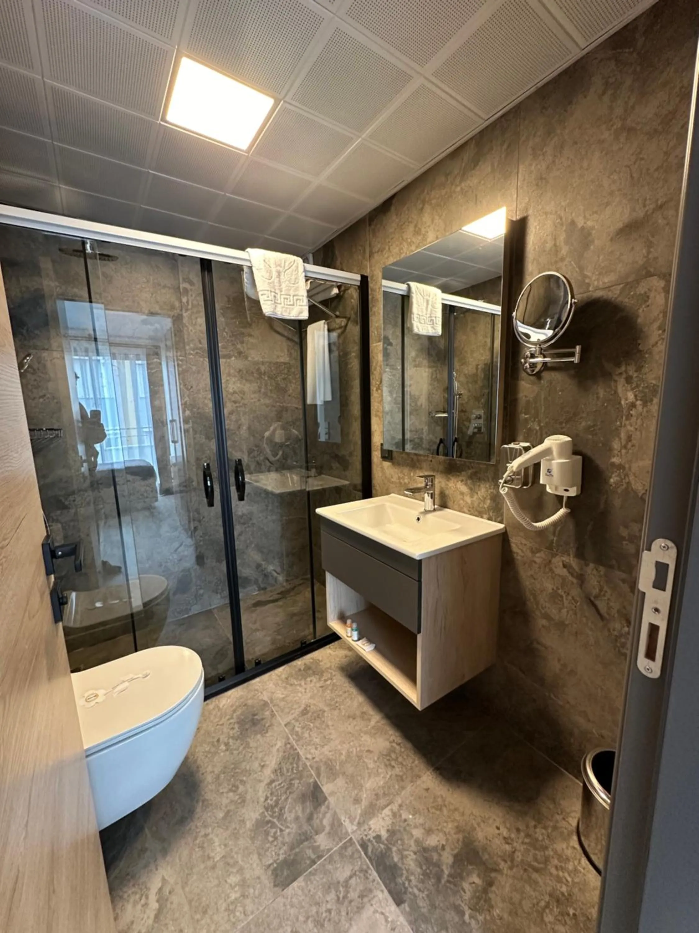 Shower in IRENIC HOTEL