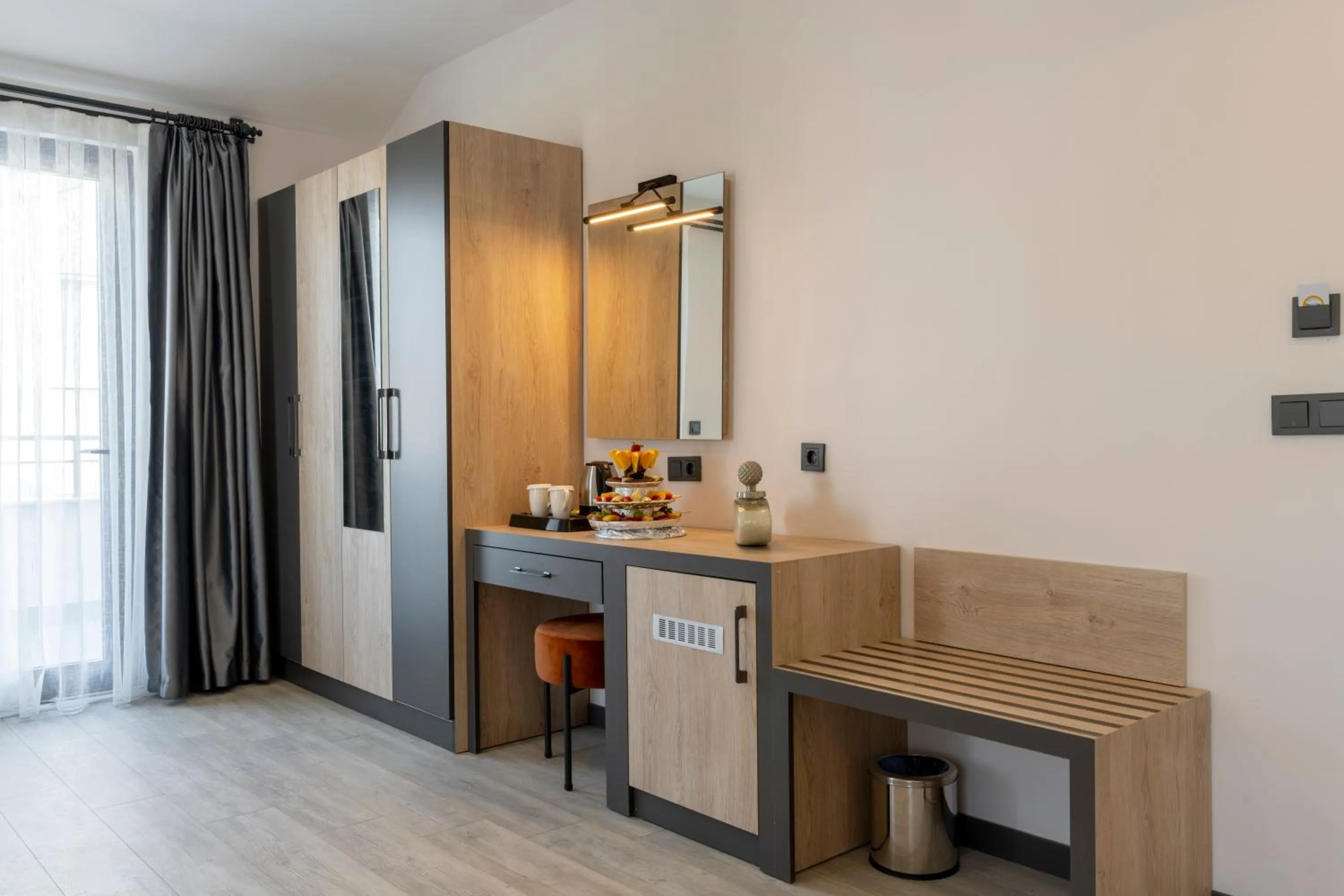 wardrobe in IRENIC HOTEL