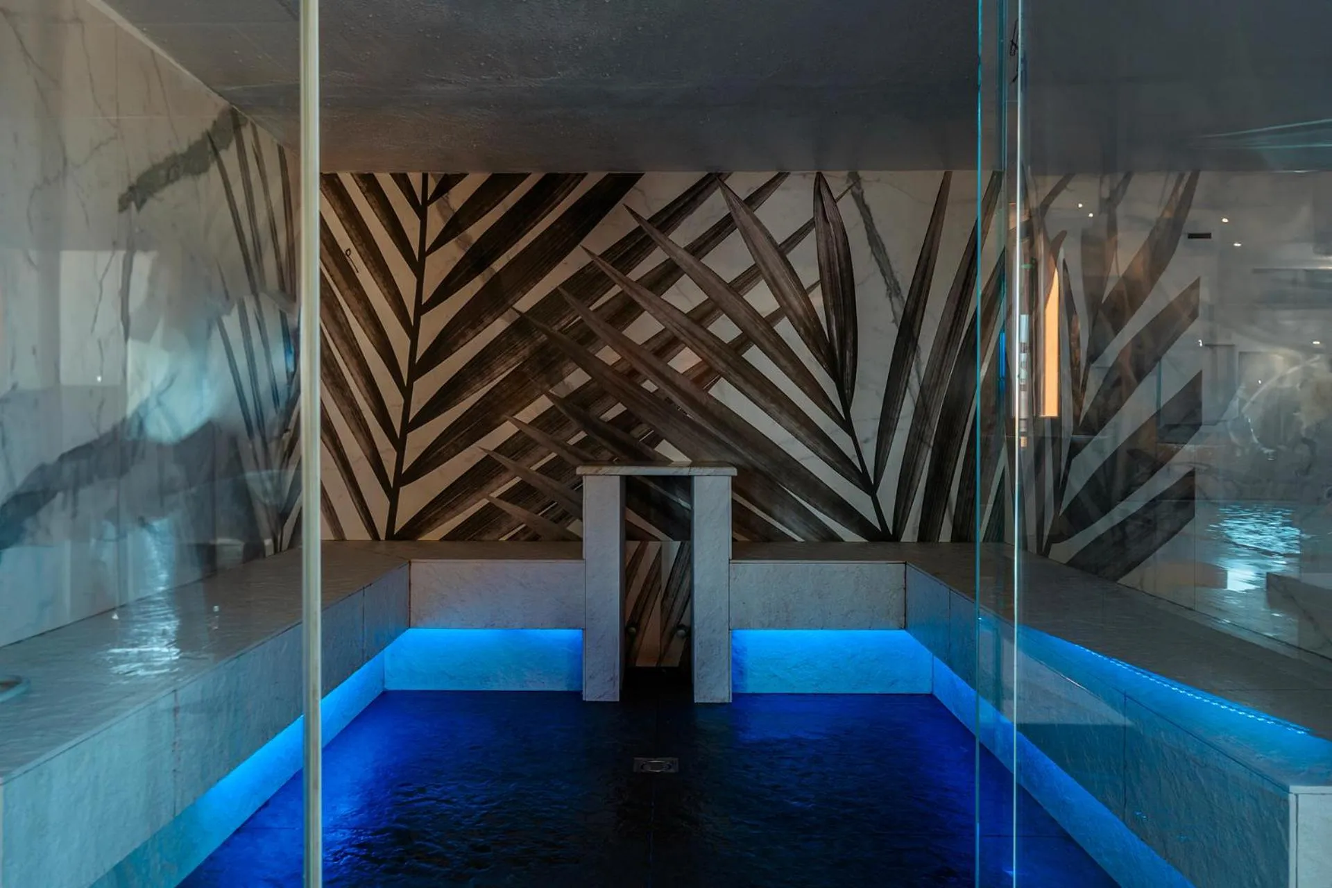 Hot Tub in Hotel Formula Int. & Puravita SPA